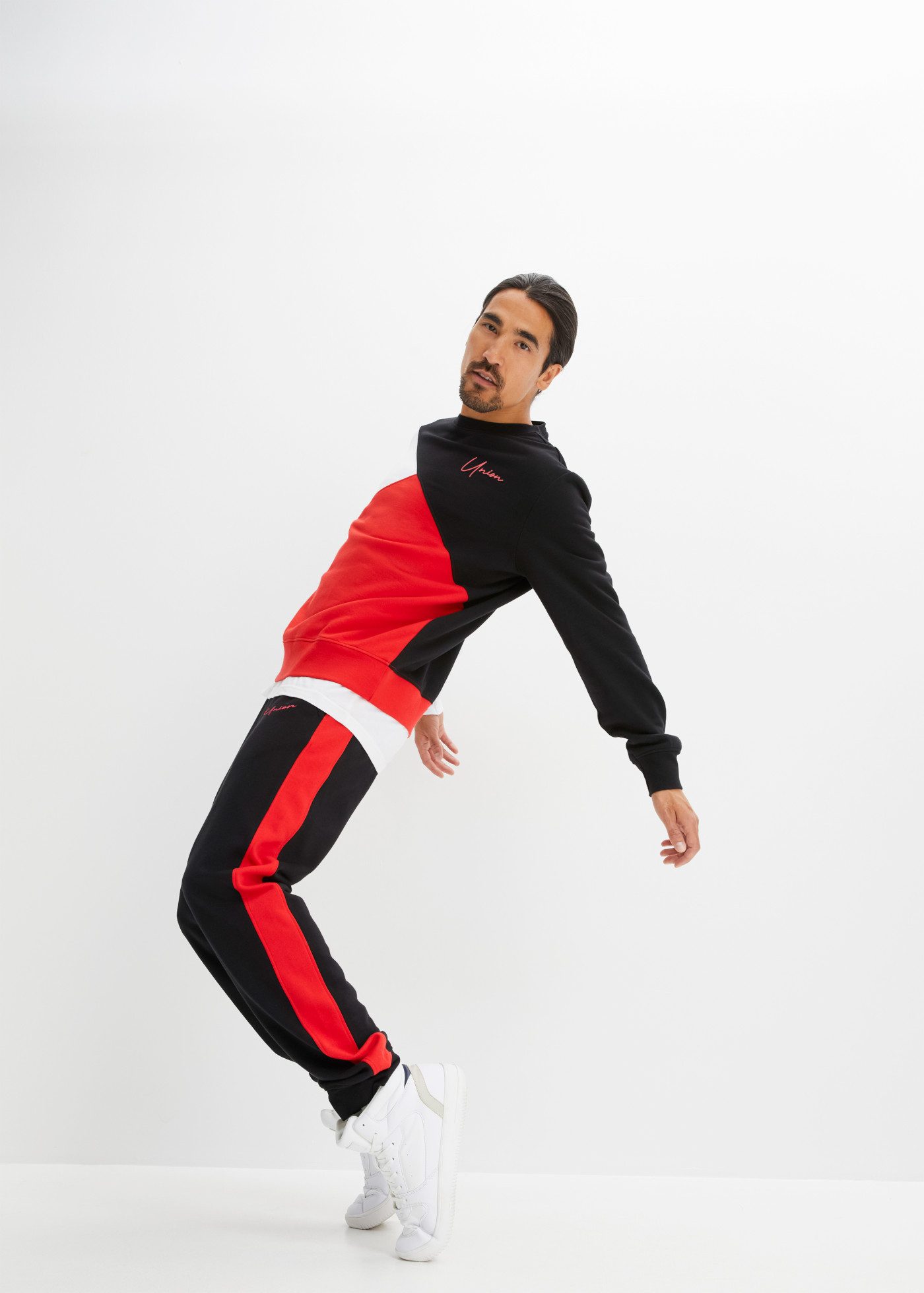 bonprix Jogginganzug, mit Rundhals-Sweatshirt und Jogginghose, innen weich angeraut