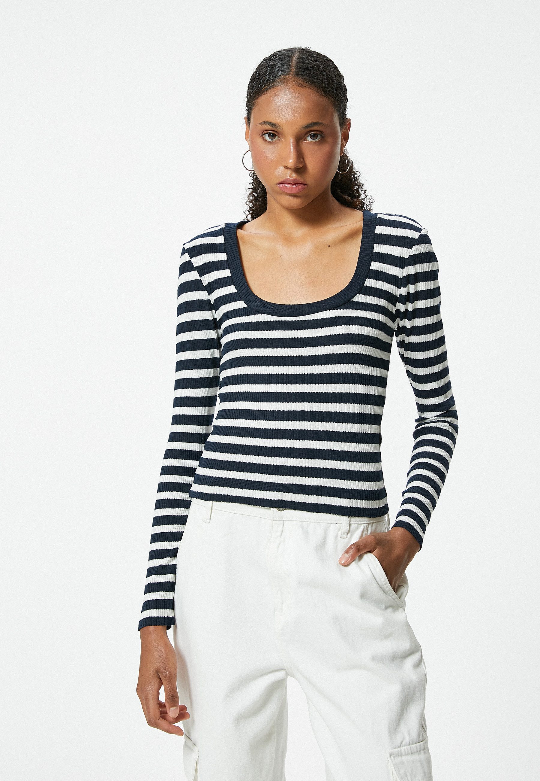 Koton T-Shirt U-Kragen Langärmelig