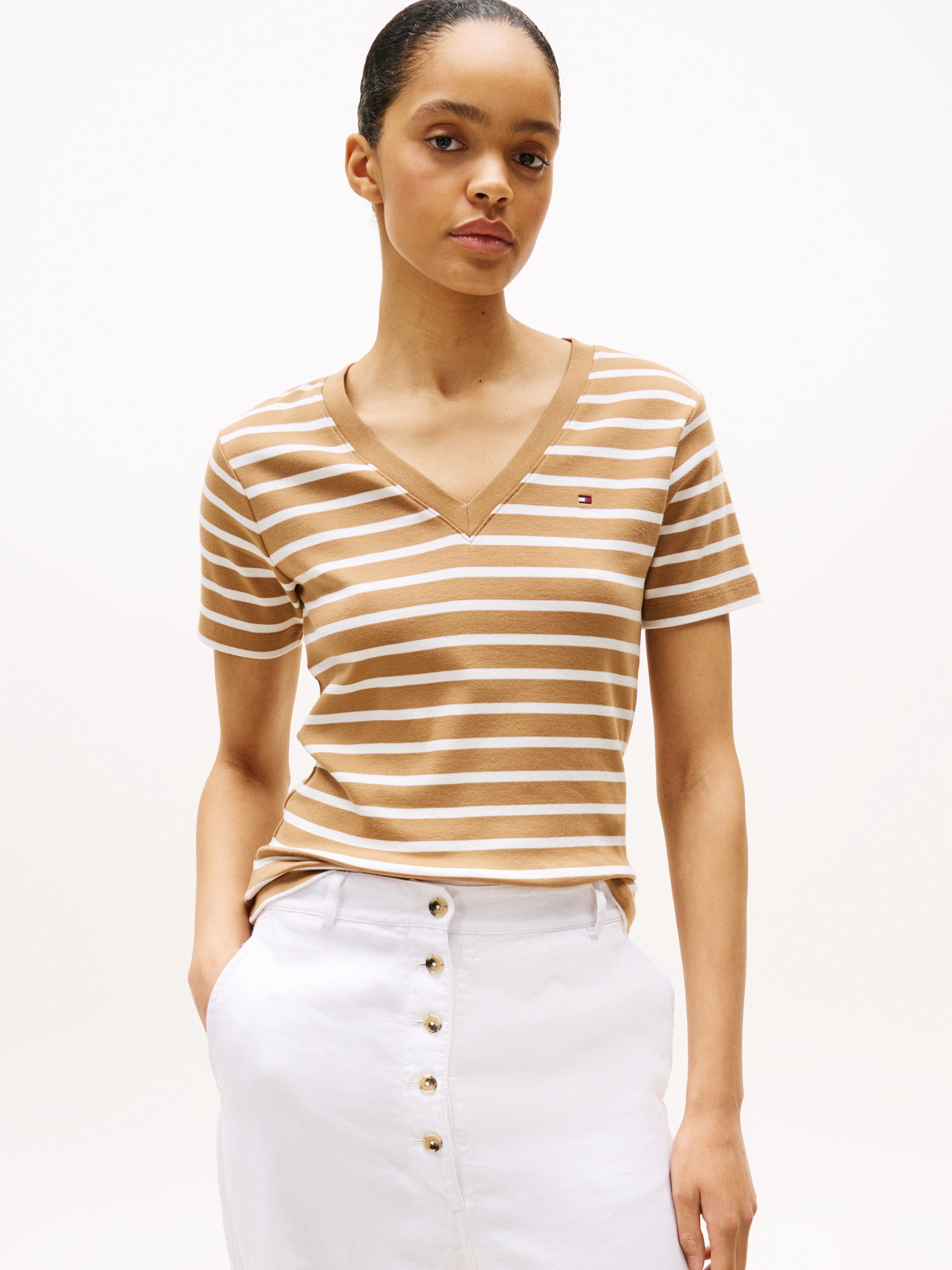 Tommy Hilfiger T-Shirt SLIM CODY V-NK SS mit V-Ausschnitt und Streifen Baum günstig online kaufen