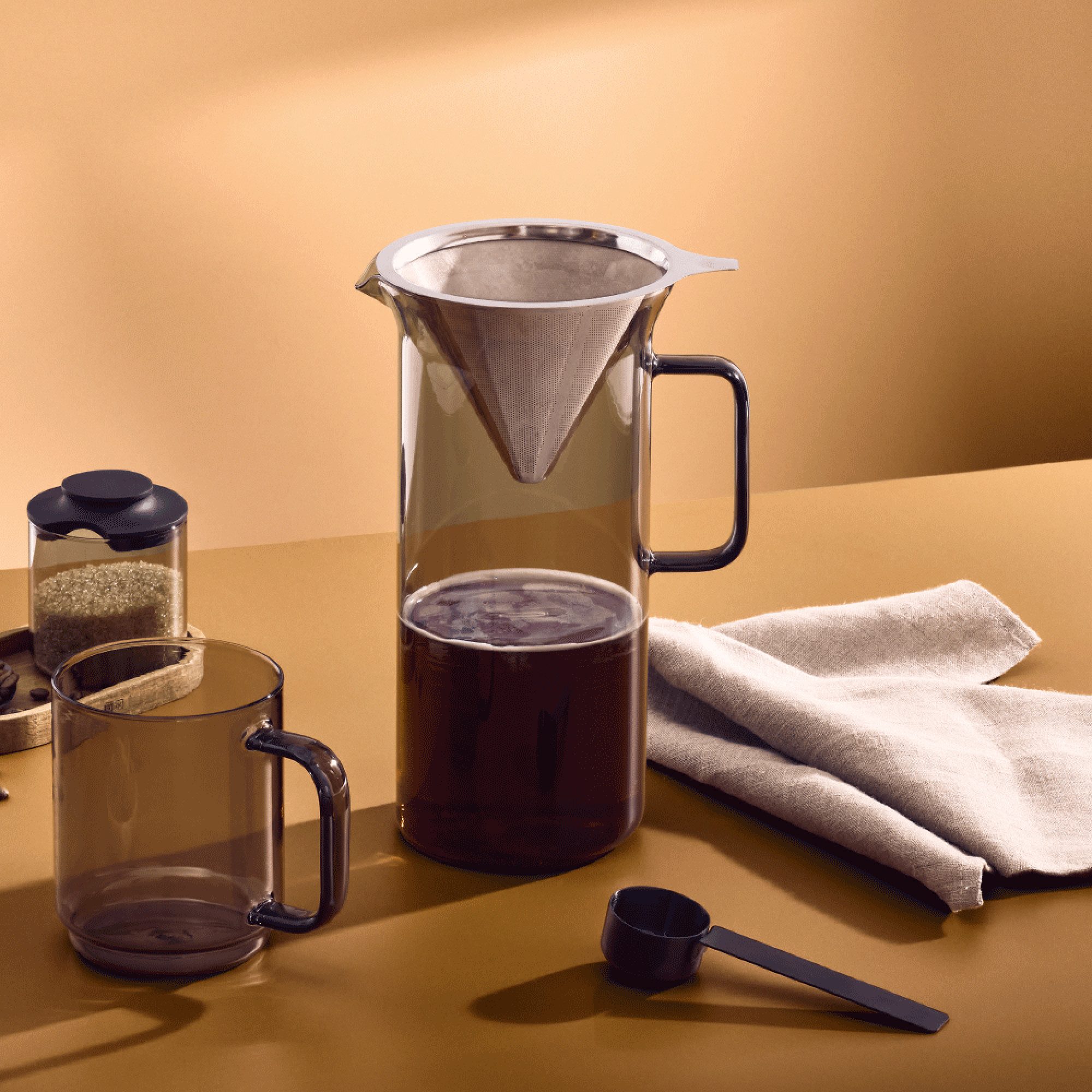 AdHoc Kaffeekanne Pour Over Kaffeebereiter Impact, 1 l, aus mundgeblasenem Borosilikatglas, mit Edelstahlfilter