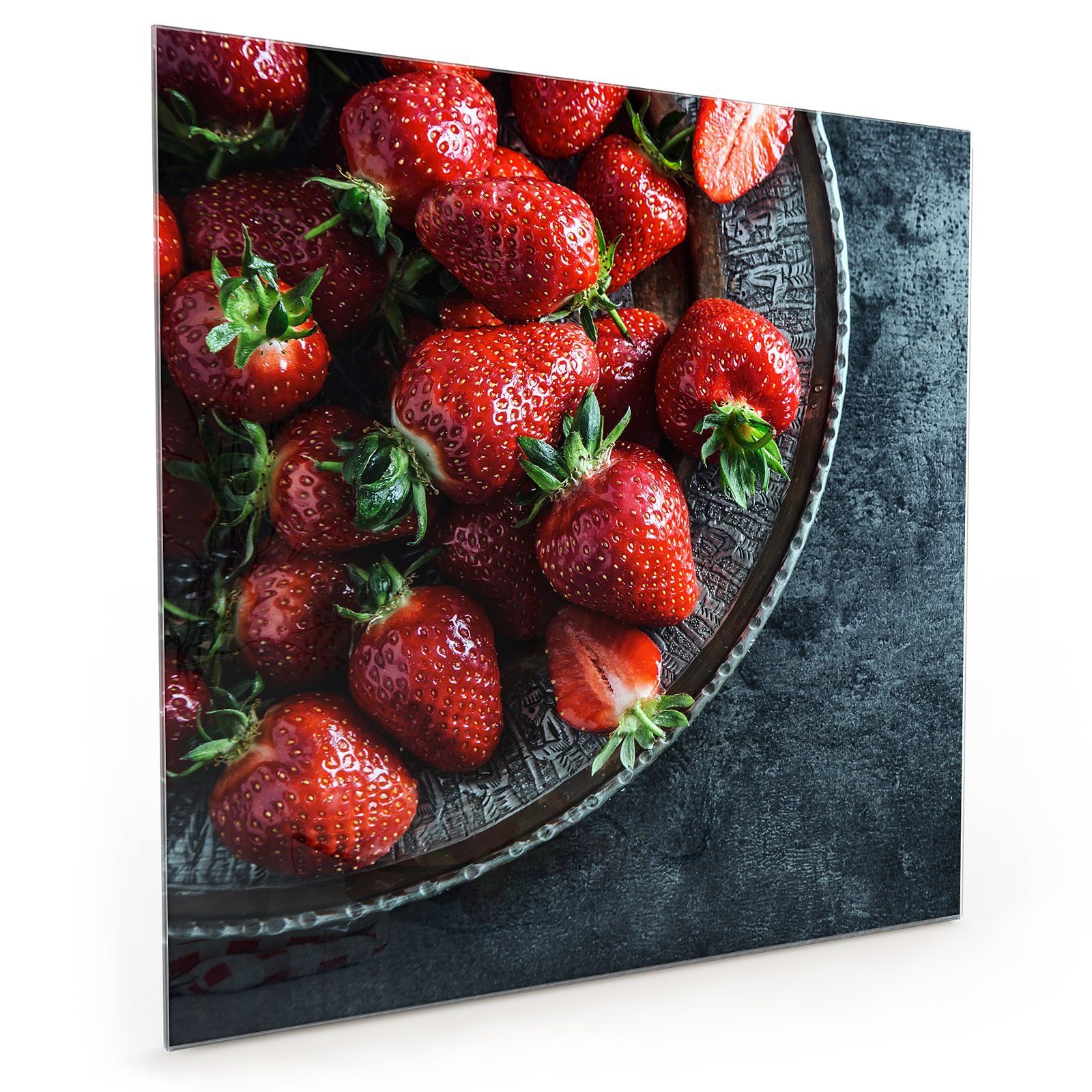 Primedeco Küchenrückwand Küchenrückwand Spritzschutz Glas auf Motiv mit Erdbeeren Teller