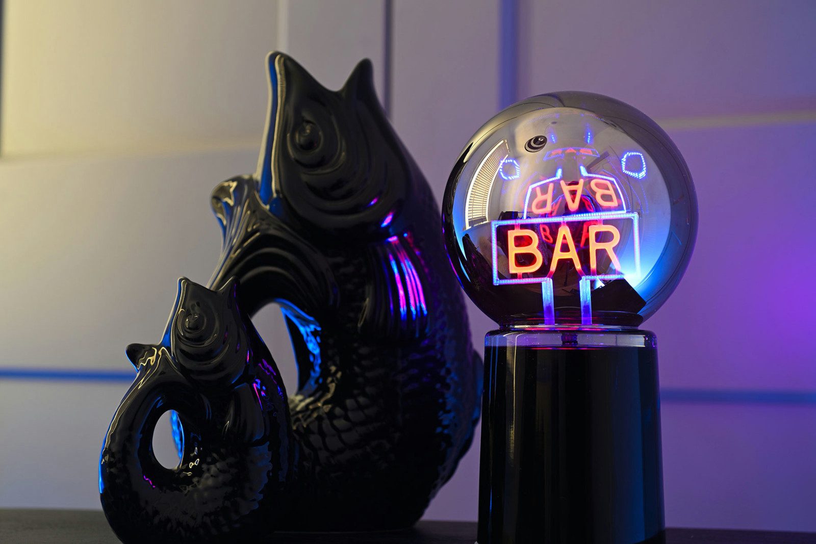 Giftcompany LED-Dekofigur Glowmance LED-Leuchtkugel Neonlicht Good vibes schwarz 21cm – Bild 4 von 5