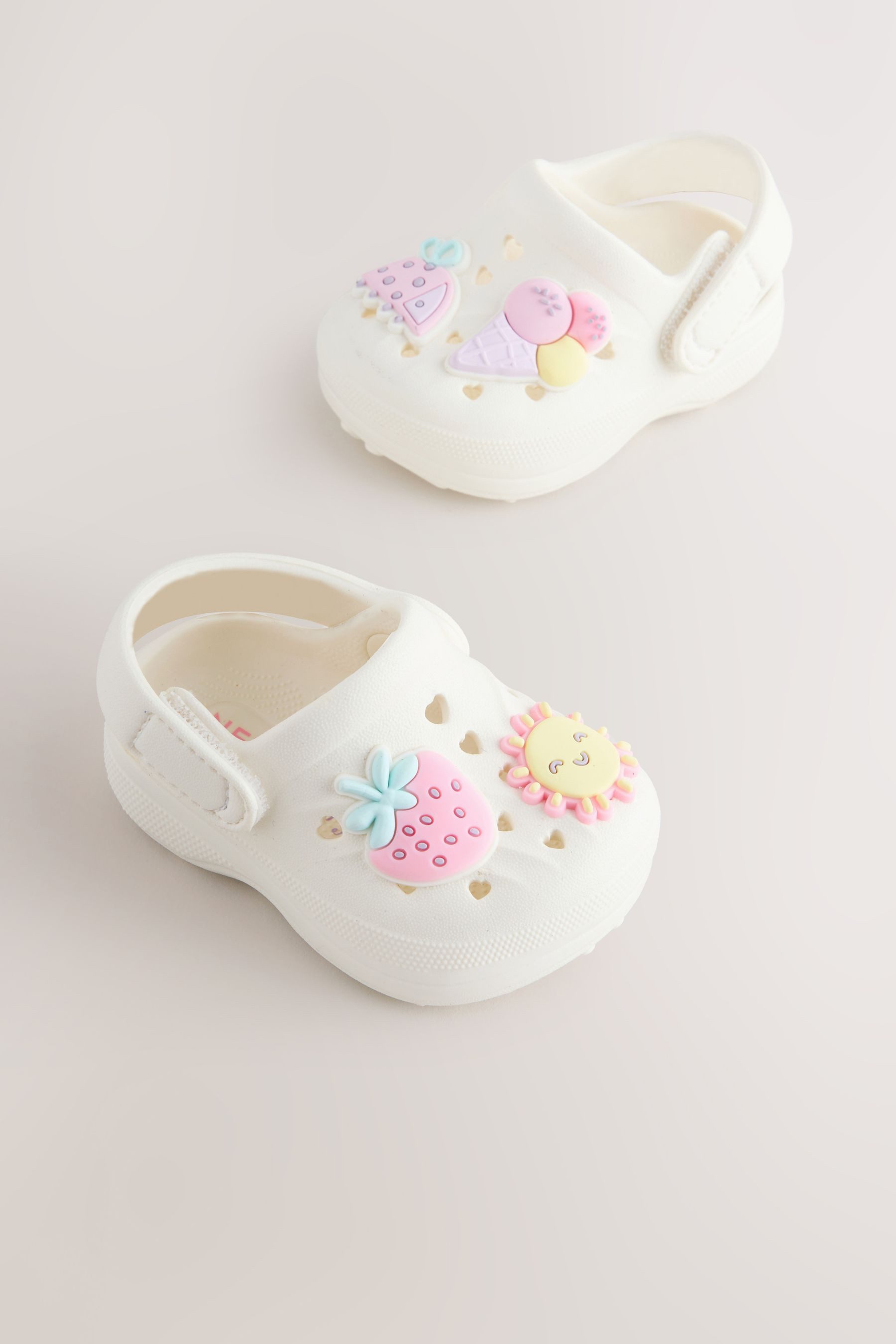 Clogs im Tier-Design Clog