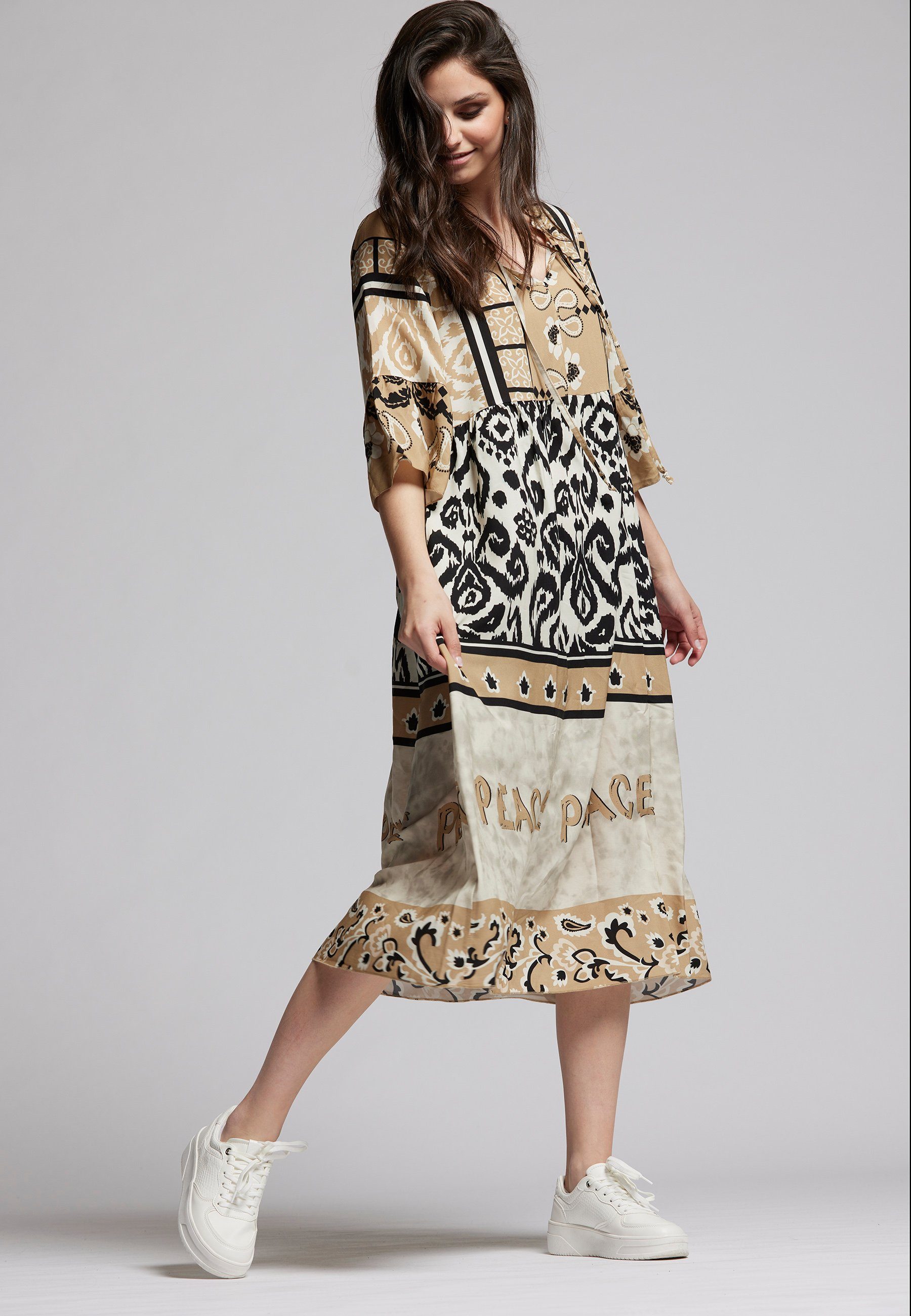 Andijamo-Fashion Sommerkleid PEACE mit Bordüre