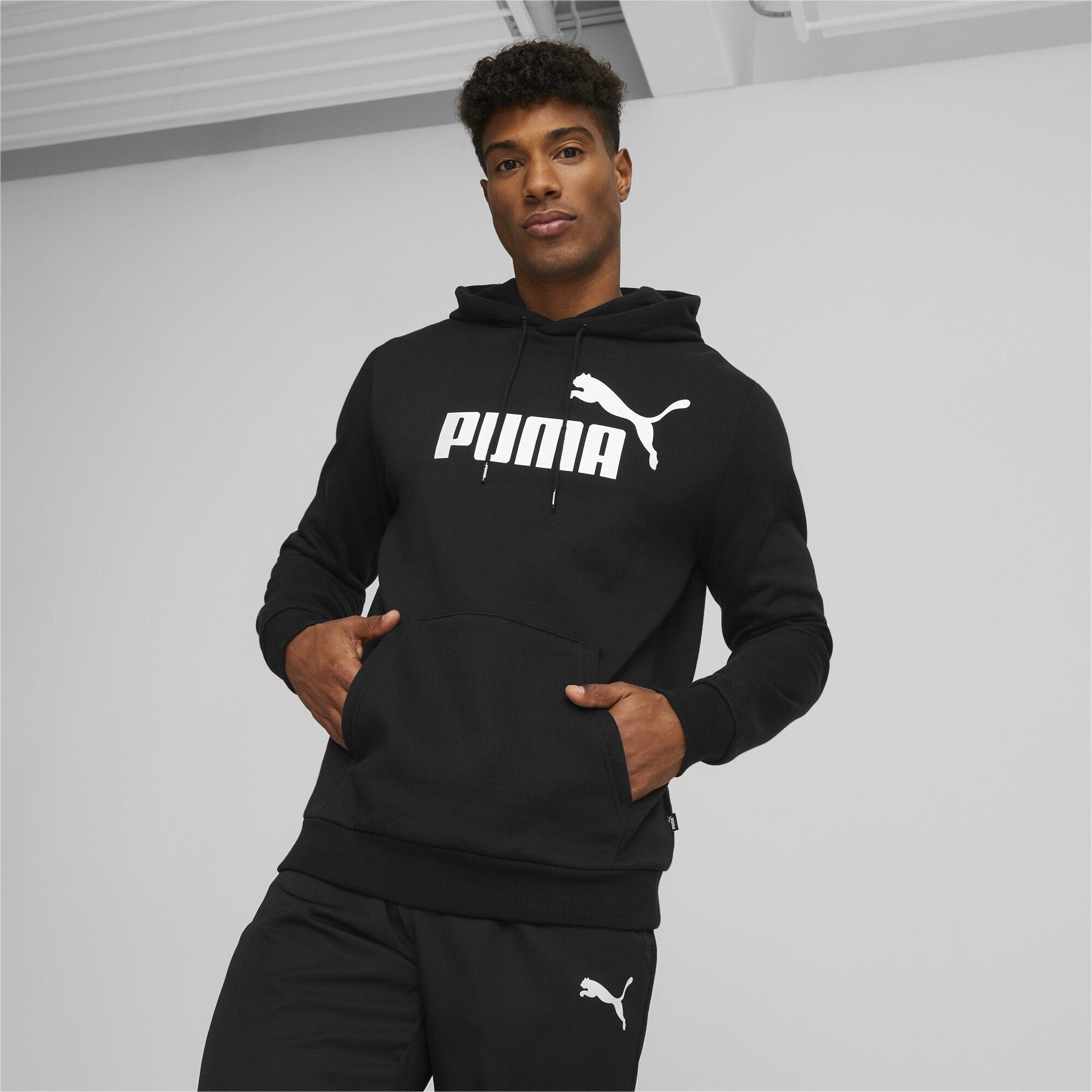 PUMA Hoodie Essentials Big Logo hoodie Herren, Kapuze mit Jerseyfutter und  Tunnelzug zum Verstellen