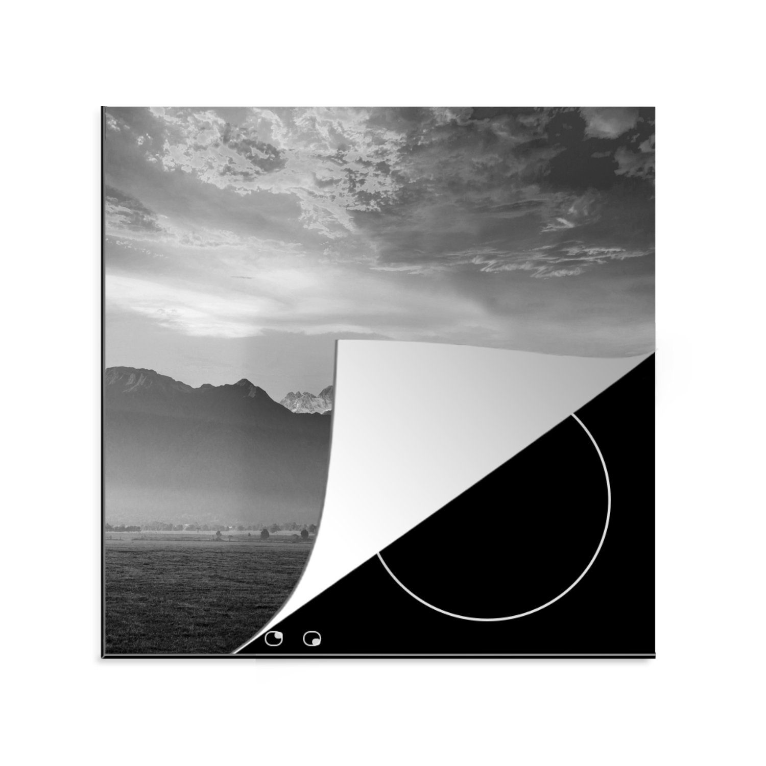 MuchoWow Herdblende-/Abdeckplatte Neuseeland - Feld - Schwarz - Weiß, Vinyl, (1 tlg), 78x78 cm, Ceranfeldabdeckung, Arbeitsplatte für küche