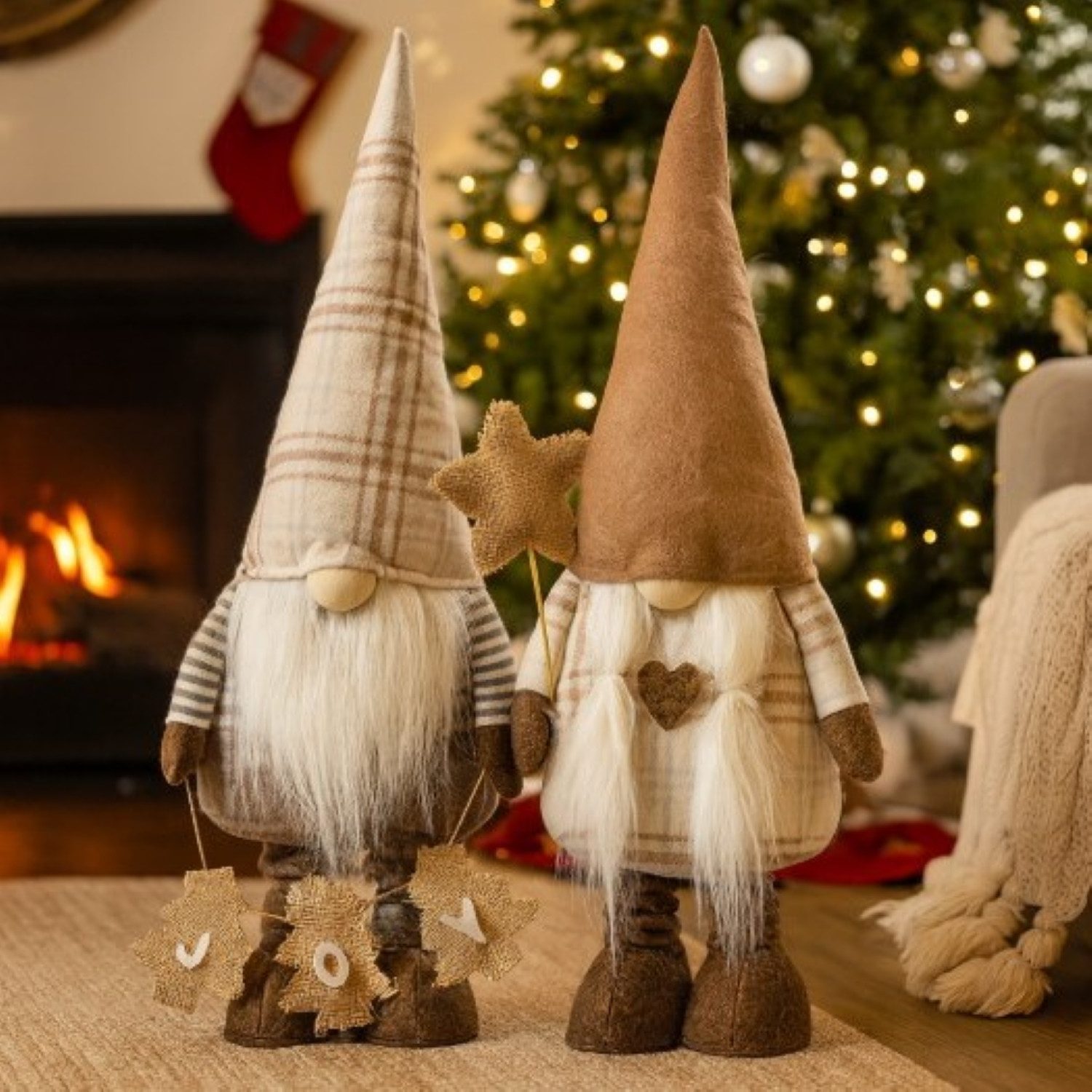 Online-Fuchs Dekofigur süßer Weihnachtswichtel mit großer Zipfelmütze & Tel günstig online kaufen