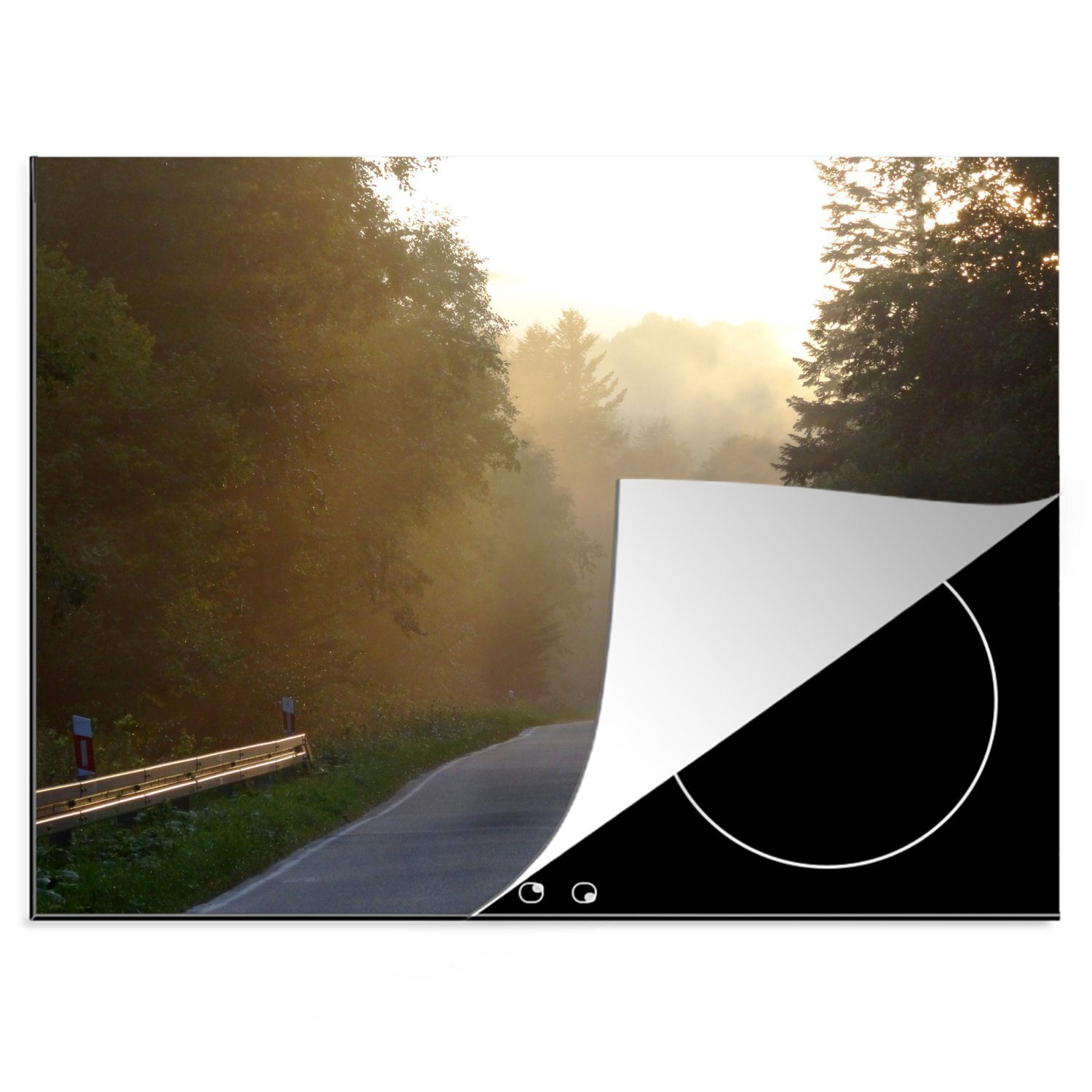 MuchoWow Herdblende-/Abdeckplatte Eine Straße durch den Bieszczady-Nationalpark bei Sonnenuntergang in, Vinyl, (1 tlg), 70x52 cm, Mobile Arbeitsfläche nutzbar, Ceranfeldabdeckung