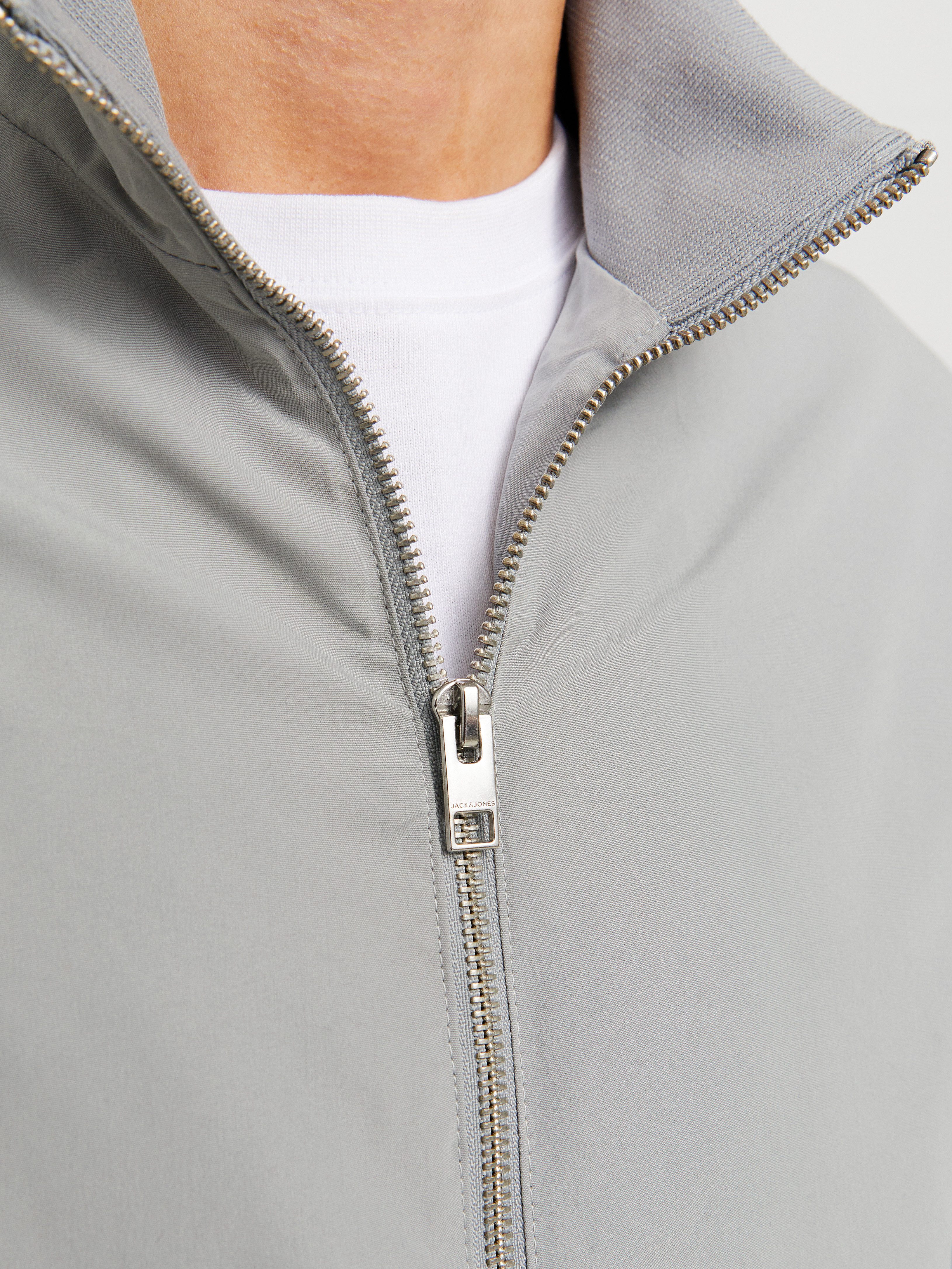 Jack & Jones Blouson JJERUSH Stylisch, funktional, ideal für Herbst, pflegeleicht mit stylischem Stehkragen