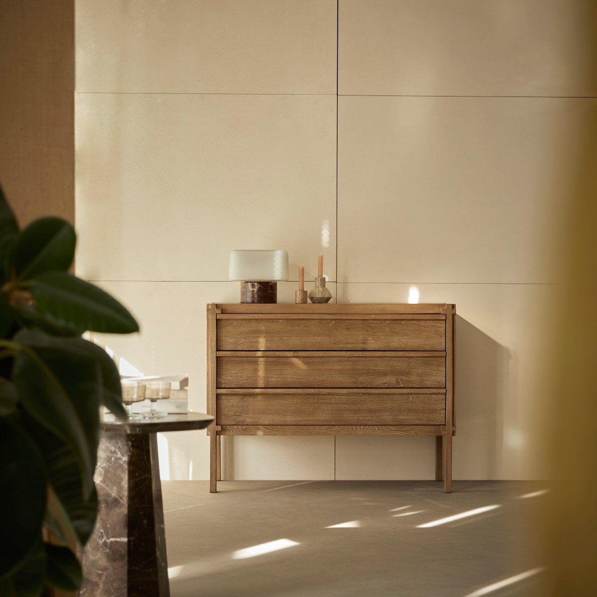 Tikamoon Kommode Kommode Madi aus recycelter, massiver Ulme