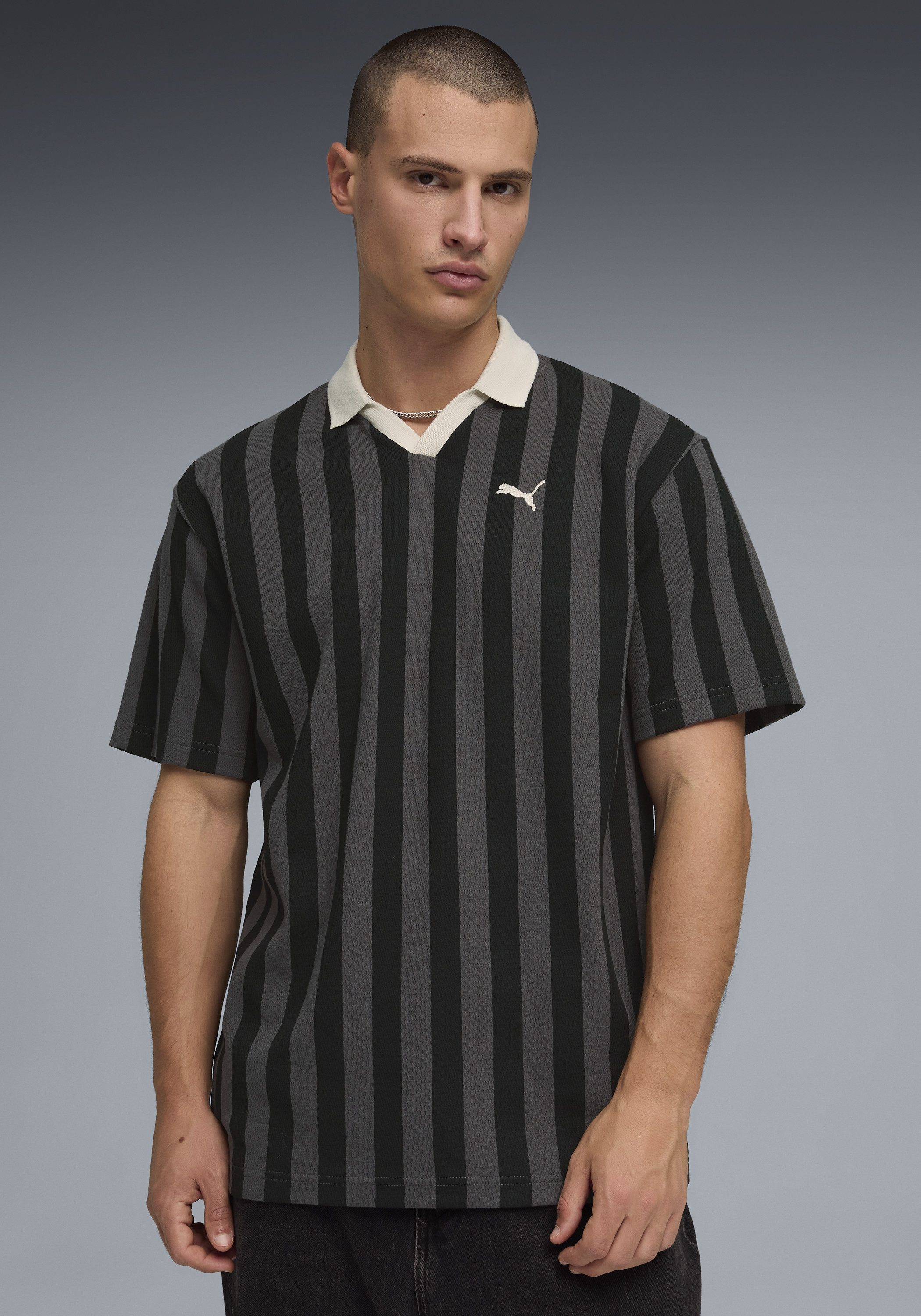 PUMA T-Shirt CLASS RELAXED PINNACLE POLO Kurzarm-Design, Rundhalsausschnitt, für aktive Erwachsene