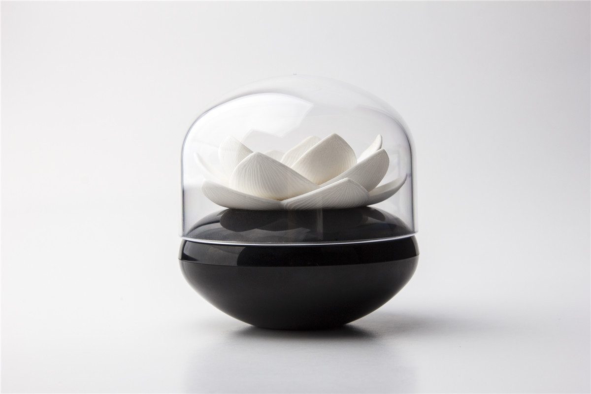 Qualy Design Wattestäbchenspender Lotus Blume, (Wattestäbchenhalter, hygienisch und dekorativ, 1-tlg., Kunststoff, ca. Ø 8 x 8 cm), Watte Stab Behälter Bad WC Weiß Schwarz