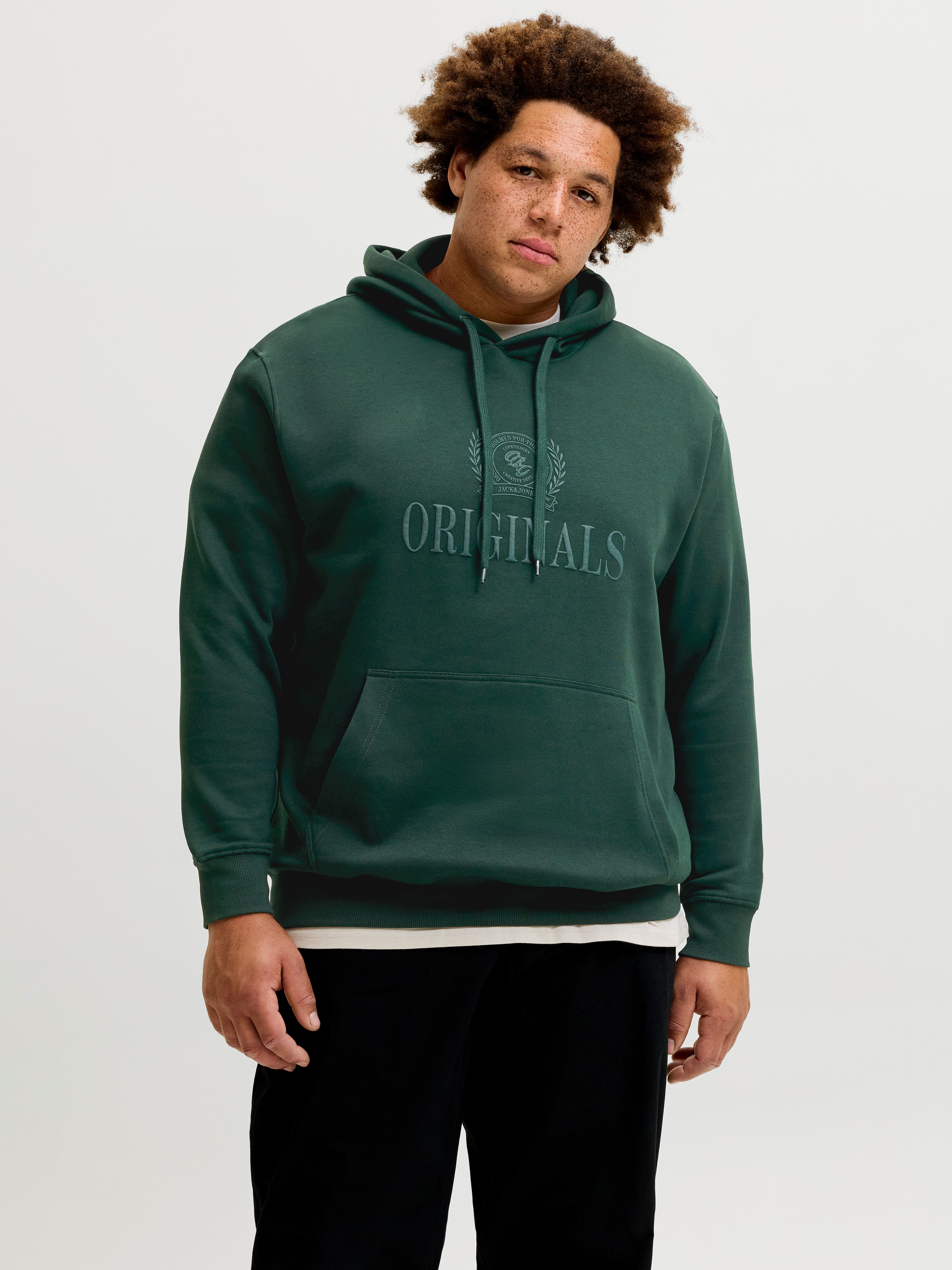 Jack & Jones PlusSize Kapuzensweatshirt JORFREDERIKSBERG MONOGRAM SWEAT HOOD PLS Baumwollmischung, regular fit