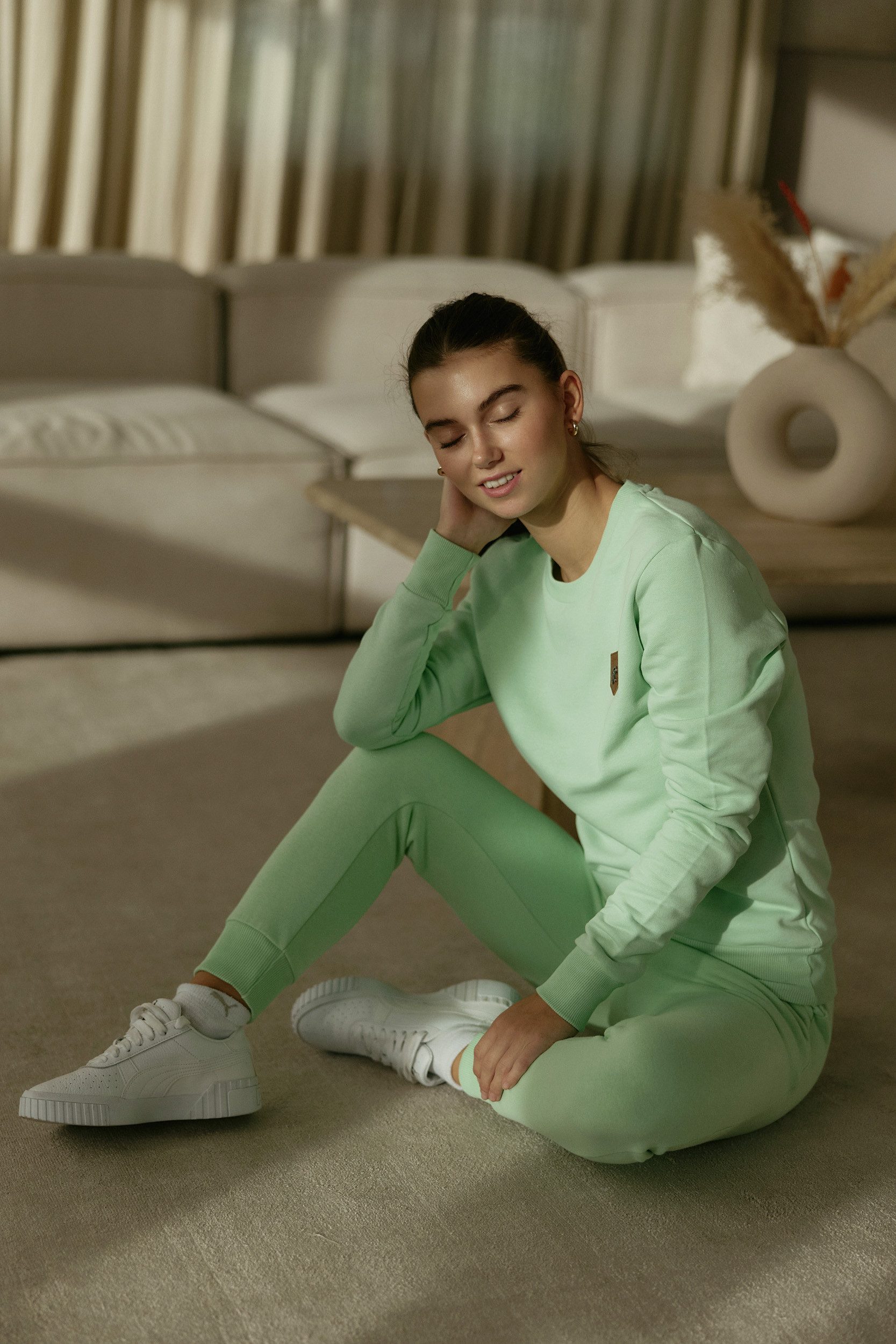 REPUBLIX Jogginganzug Ilayda, Damen Zweiteiler Hausanzug Training Sportanzug Jogginganzug