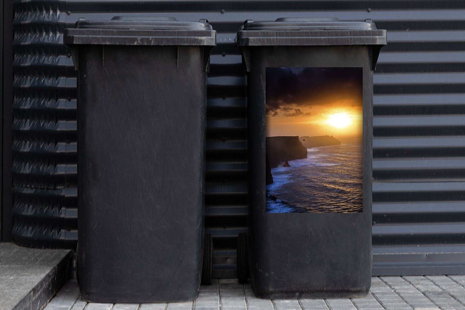 Sonne Irland (1 Wandsticker St), - Mülleimer-aufkleber, Abfalbehälter MuchoWow Mülltonne, Container, Wasser - Sticker,