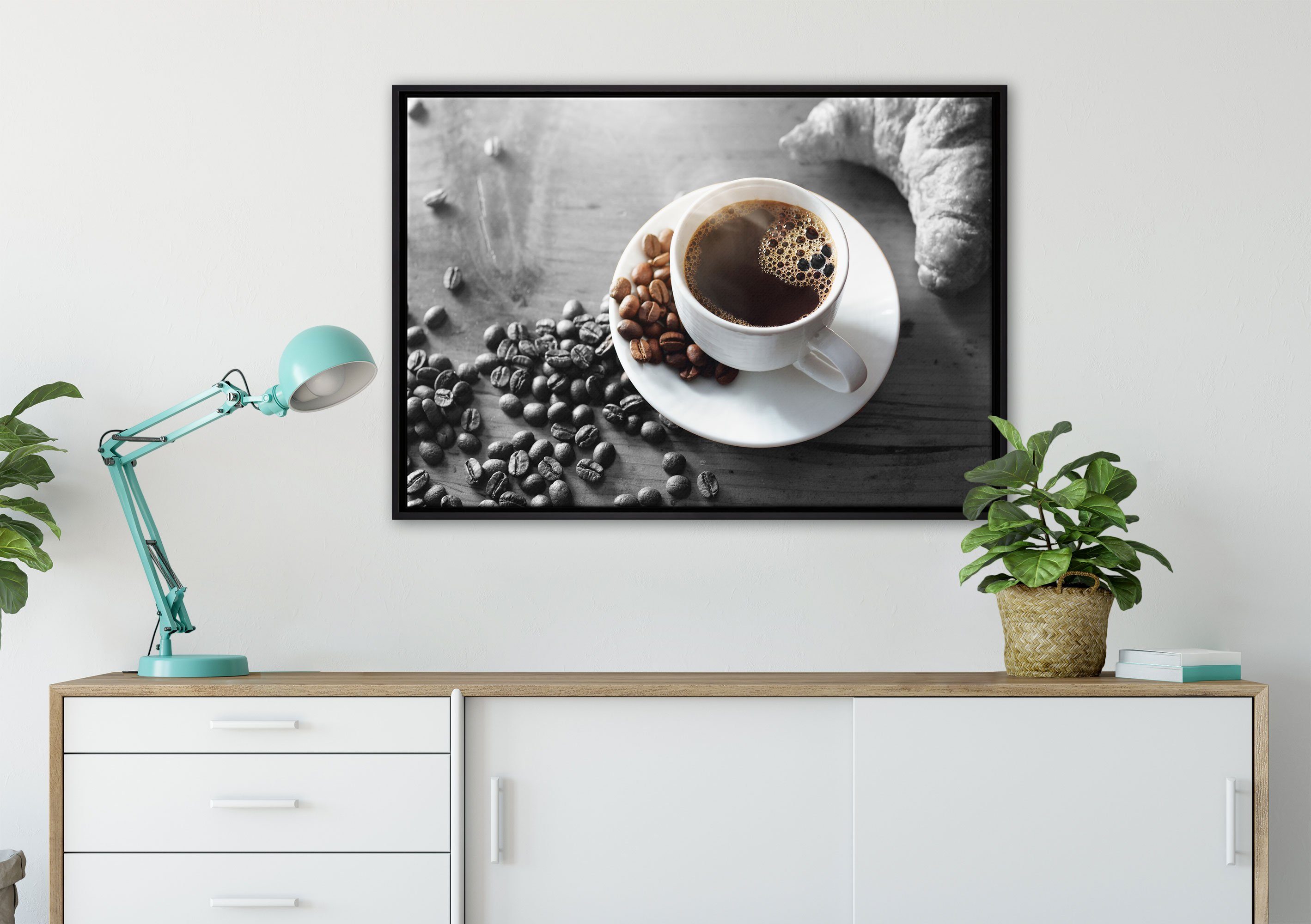 Pixxprint Leinwandbild Wanddekoration bespannt, gefasst, Kaffee (1 B&W fertig in Croissant einem Leinwandbild Zackenaufhänger Detail, und Bohnen inkl. Schattenfugen-Bilderrahmen mit Tasse St)