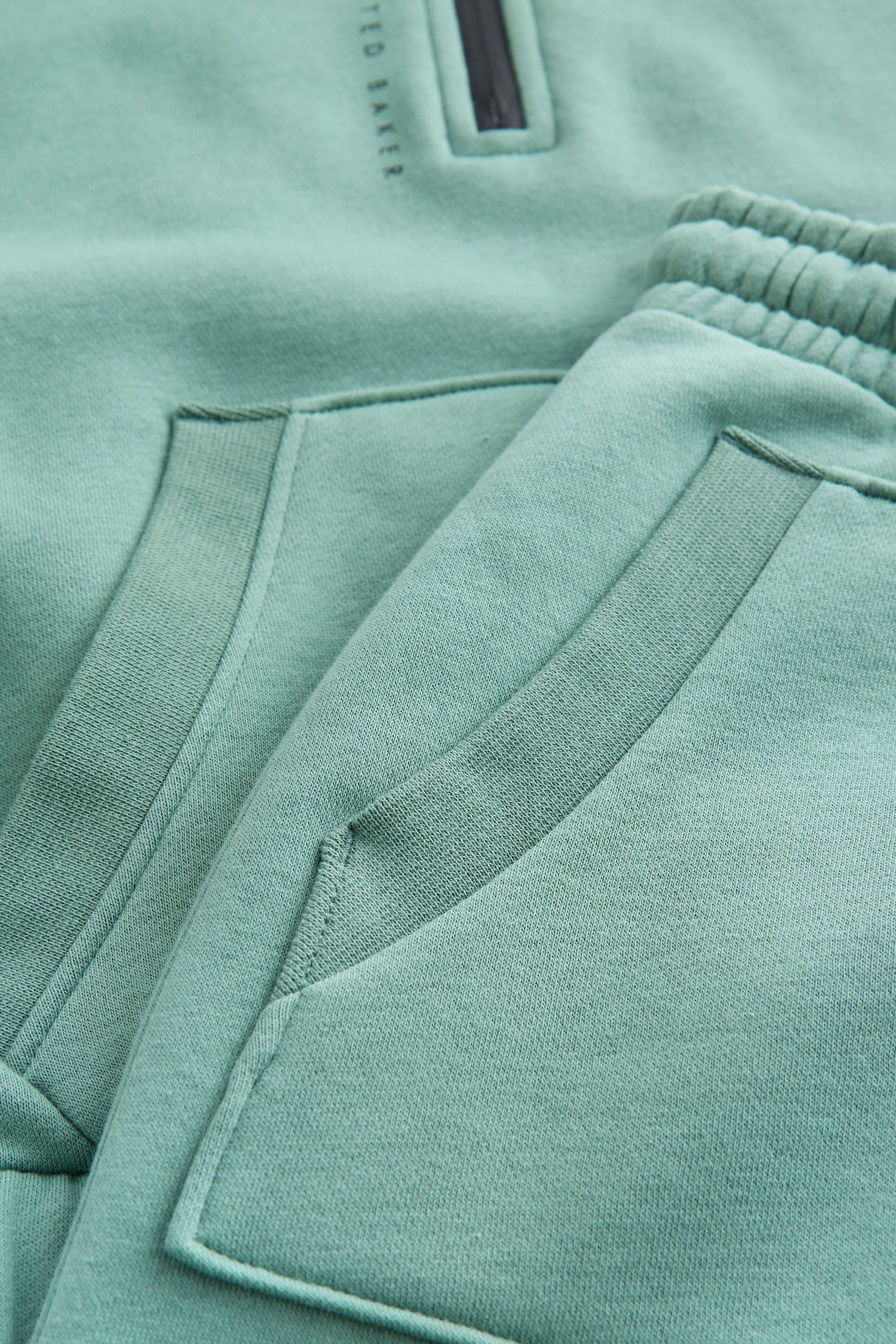 Baker by Ted Baker Sweatanzug Baker by Ted Baker Sweatshirt und Jogginghose, Set (2-tlg)