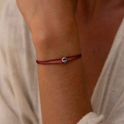 Made by Nami Armband Minimalistisches Herren & Damen Armband Filigran Rot, Handgemacht & Geflochten - 100% Wasserfest & verstellbar