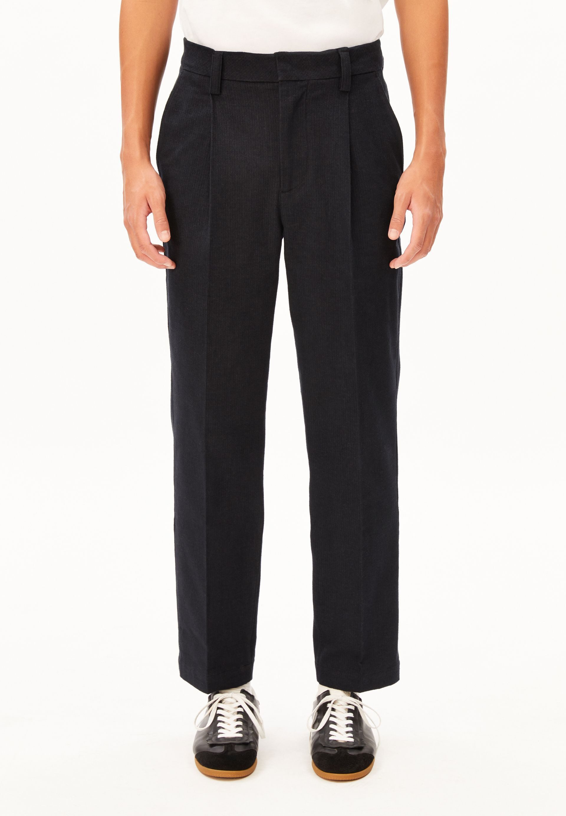 Armedangels Stoffhose TAAMIR STRUCTURE Chinohose aus Bio-Baumwoll Mix (Mid waist, Regular Fit)