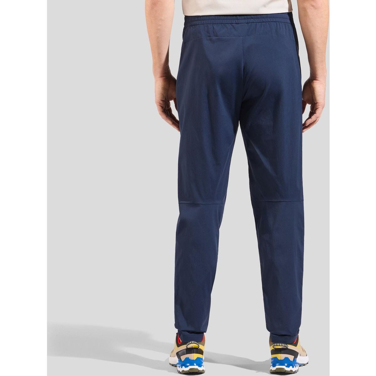 Odlo Outdoorhose The Essentials Hiking Pants Leichte und wasserfeste Wanderhose mit optimaler Bewegungsfreiheit