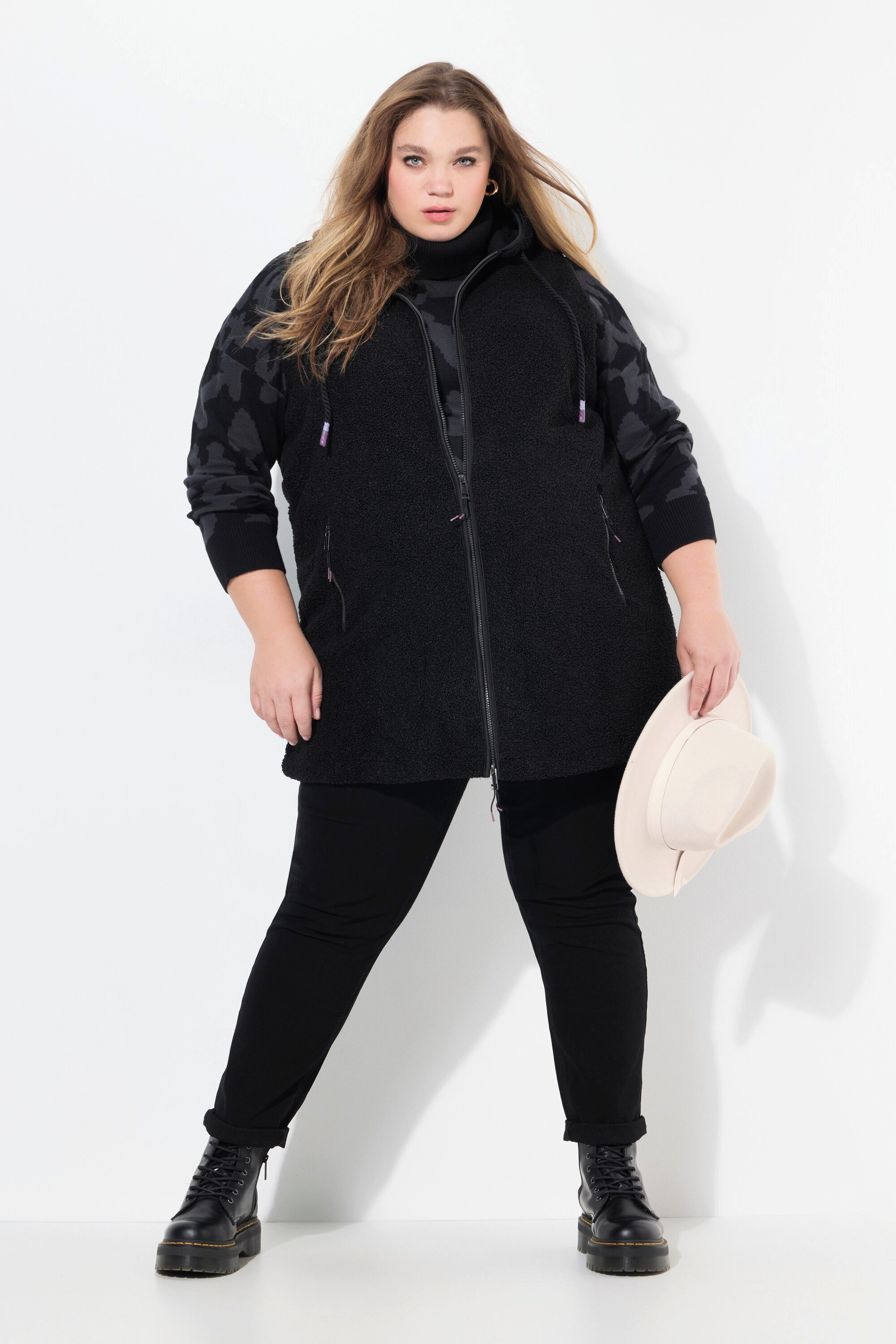 Ulla Popken Longweste Teddy-Longweste Kapuze 2-Wege-Zipper ärmellos