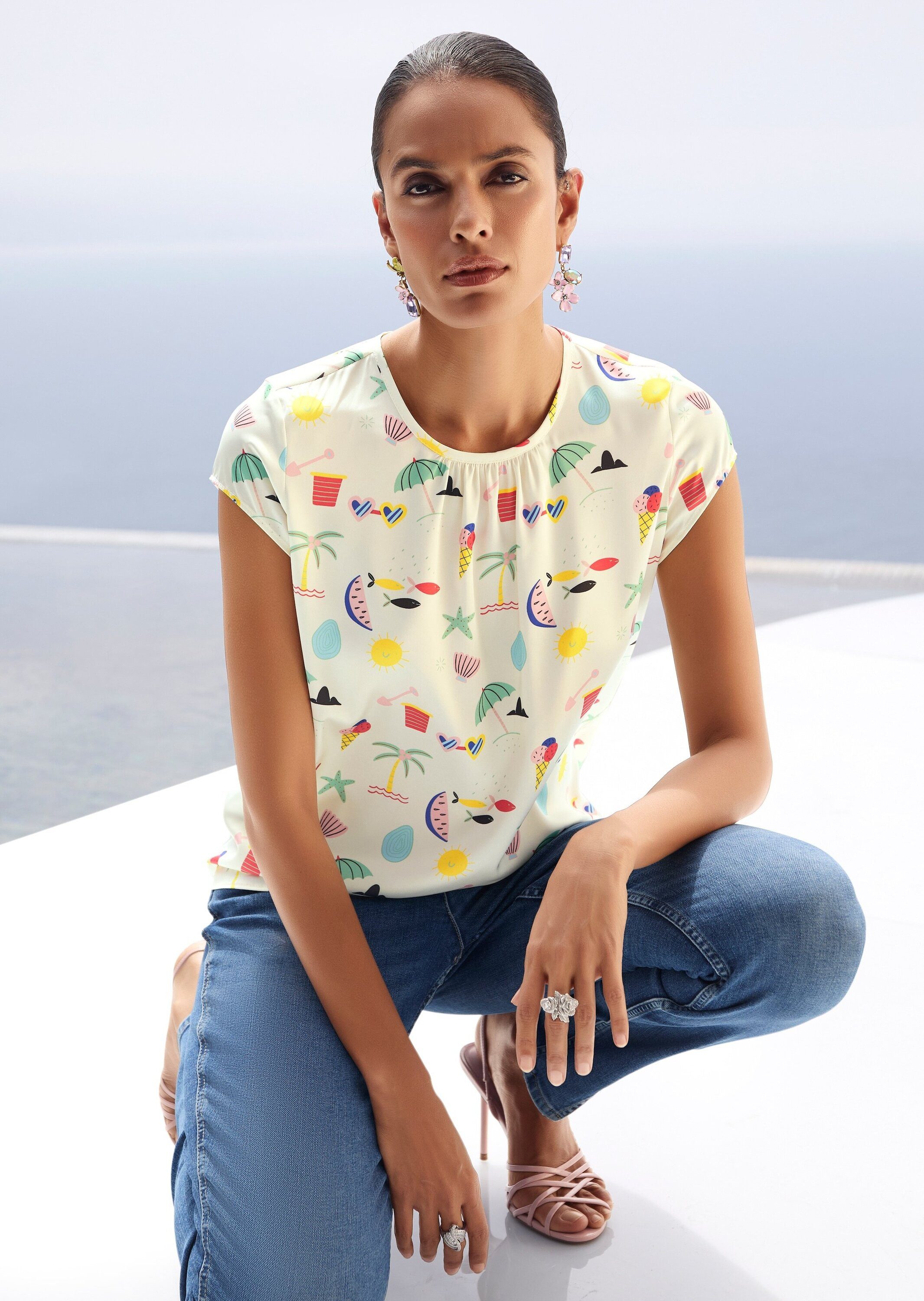 MADELEINE Shirtbluse Druckbluse mit sommerlichem Print Freizeitbluse mit gekräuseltem Rundhals und Kurzarm