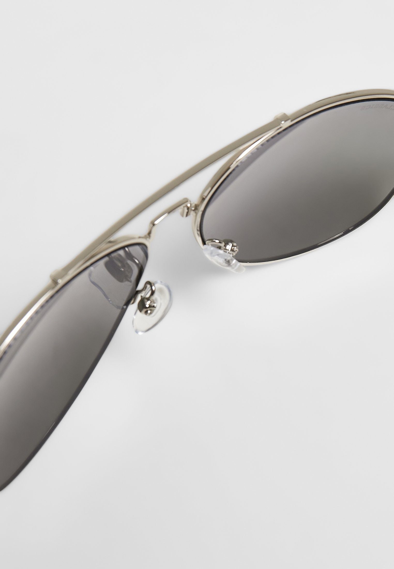 Sunglasses URBAN CLASSICS Mumbo Mirror UC Sonnenbrille silver/purple Accessoires