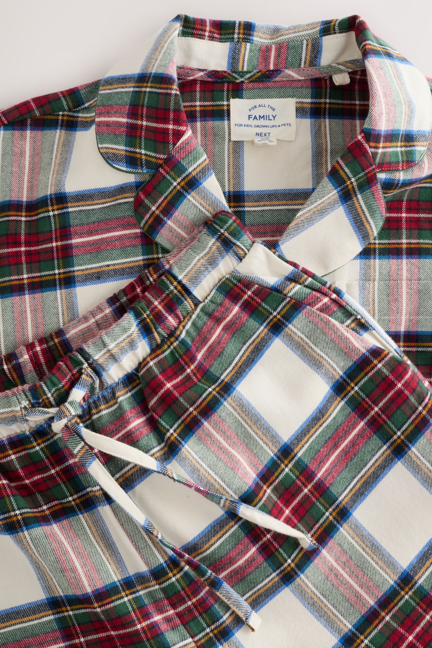 Next Pyjama Geknöpfter Weihnachtsschlafanzug, Kurzgröße (2 tlg)