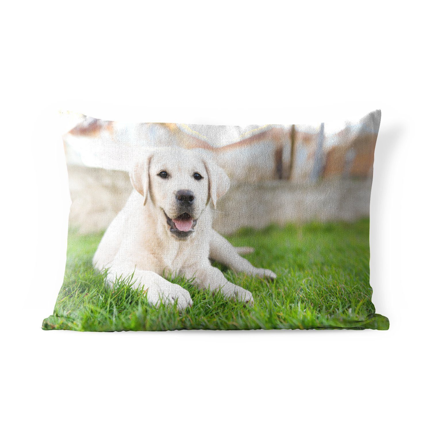 MuchoWow Dekokissen Weißer Labrador Retriever im Gras liegend, Outdoor-Dekorationskissen, Polyester, Dekokissenbezug, Kissenhülle