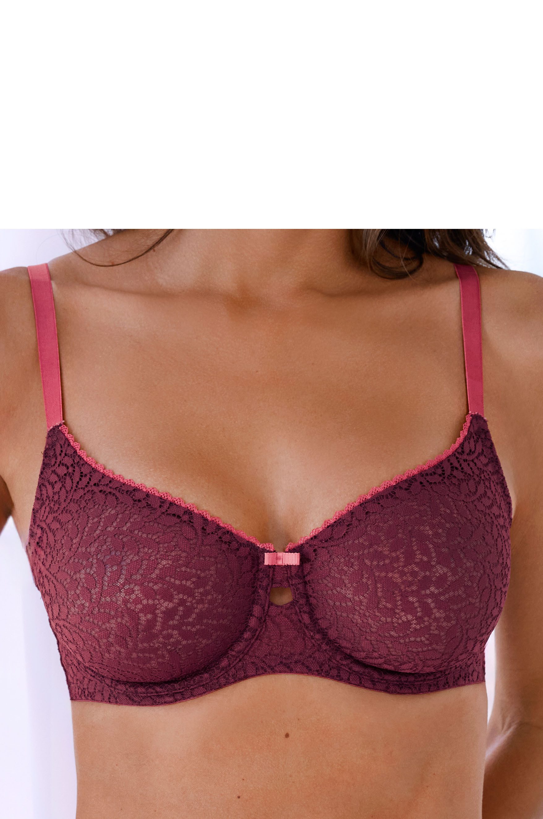 Nuance by Lascana Minimizer-BH mit Bügel aus leicht transparenter Spitze – ideal für große Größen