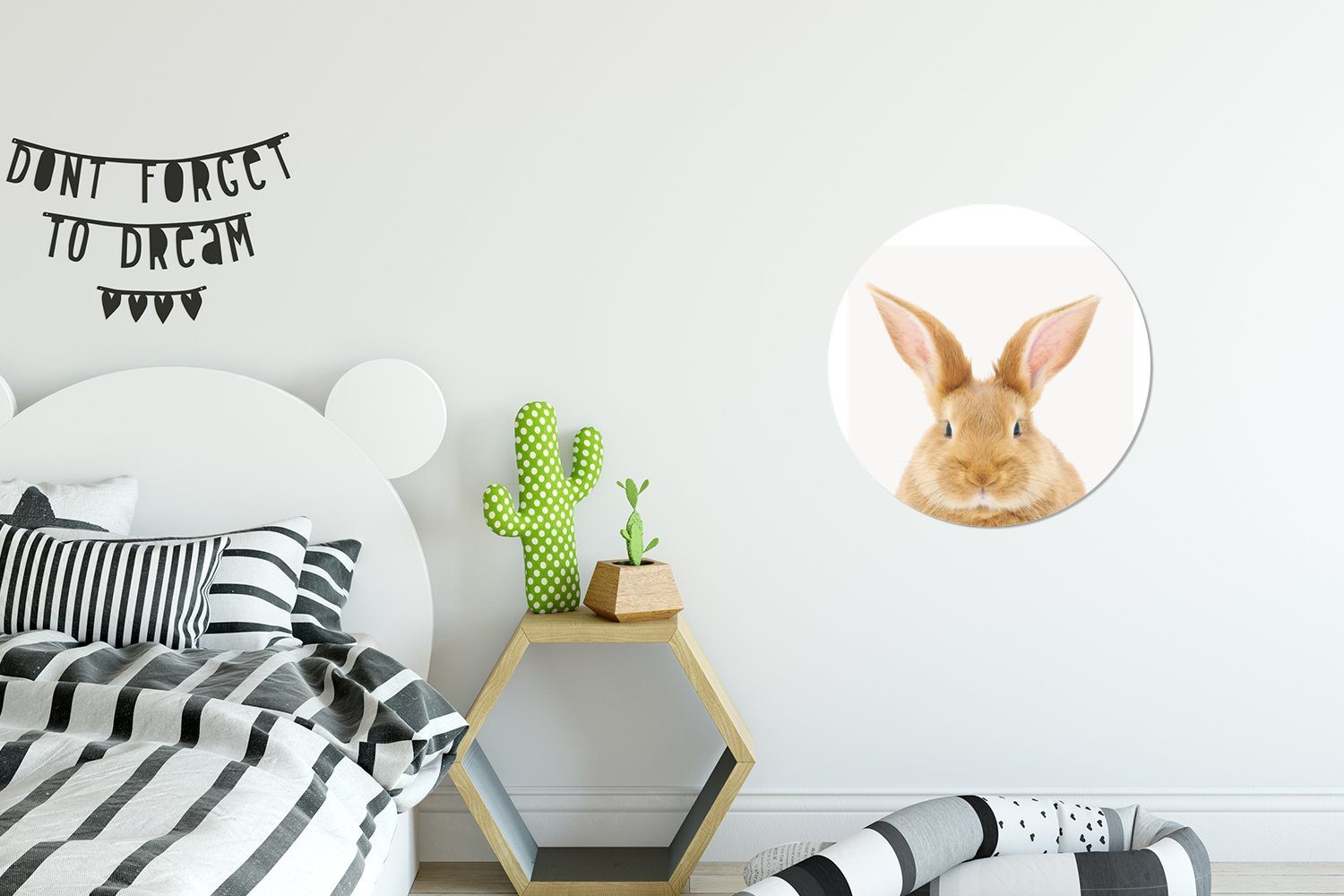 Kaninchen Wandsticker - Tapetenkreis Weiß Tiere (1 MuchoWow Tapetenaufkleber, Rund, Kinderzimmer, für St), - Wohnzimmer