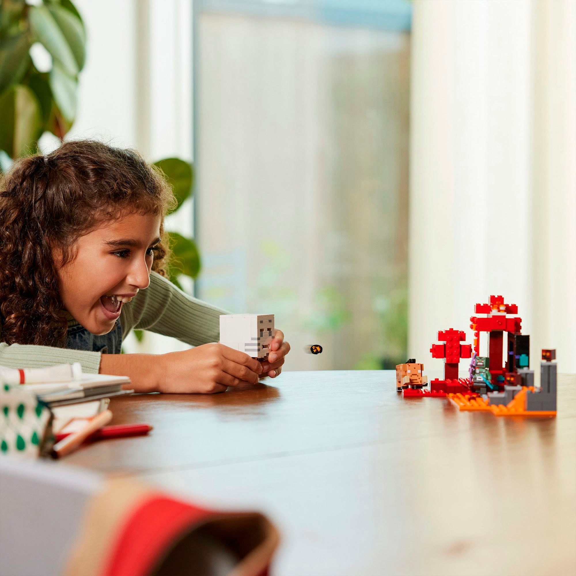 LEGO® LEGO Minecraft Hinterhalt am Netherportal, Spielbausteine günstig online kaufen