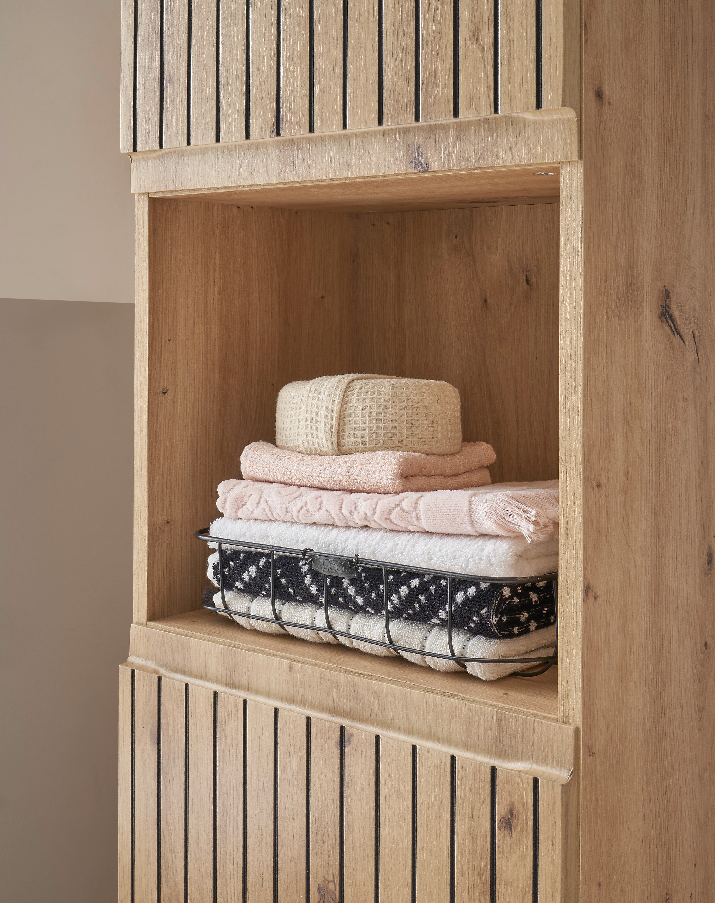 BASIC by Balculina Badmöbel-Set Austin, (4-St), Gesamtbreite 200 cm, 4-tlg., Soft-Close-Funktion