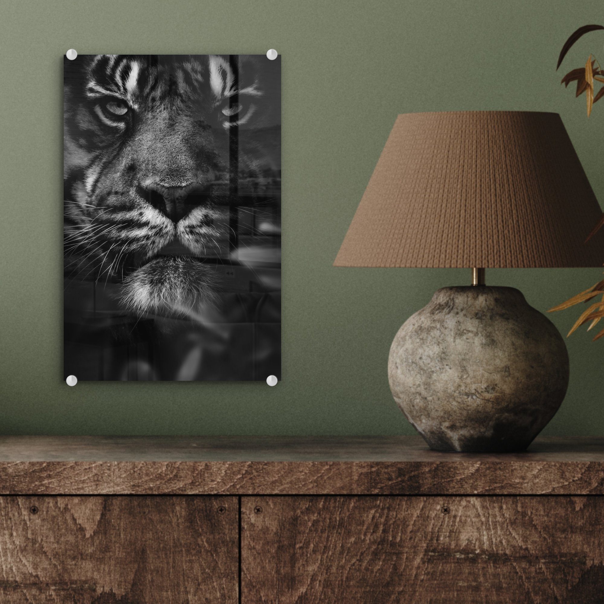 MuchoWow Acrylglasbild Nahaufnahme eines Tigers schwarz bunt Glasbilder Dschungel und Bilder Foto - weiß, - auf Glas Glas Wanddekoration - im - (1 auf St), Wandbild