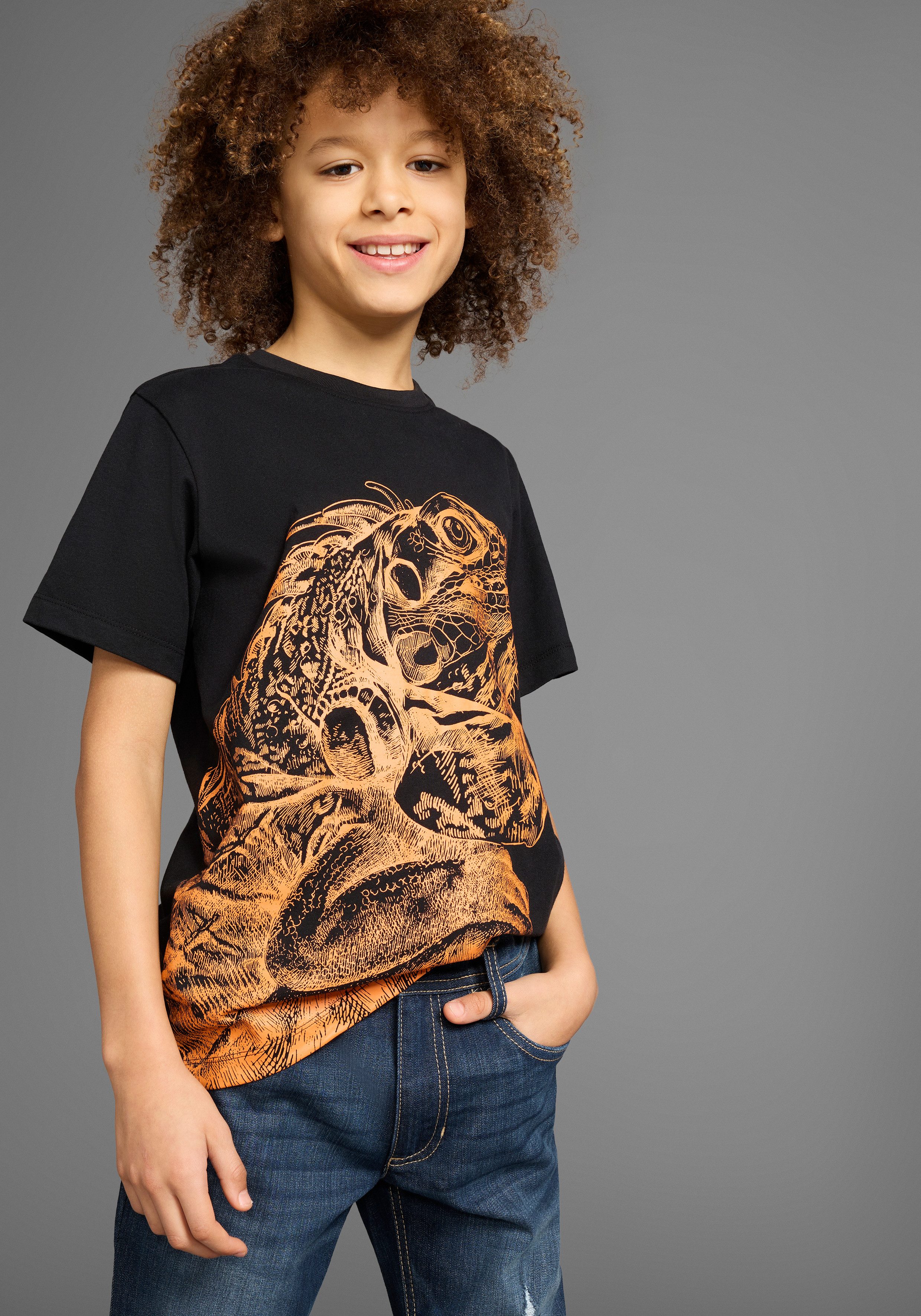 KIDSWORLD T-Shirt GECKO Kurzarm, Basic-Passform, bedruckt, Rundhalsausschnitt. € 13,99, (€ 13,99 pro 1 Stk).