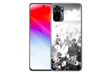 MuchoWow Handyhülle Blumen - Wiese - Lila - Gras - Weiß - Wolken - Blau, Phone Case, Handyhülle Xiaomi Redmi Note 10, Silikon, Schutzhülle