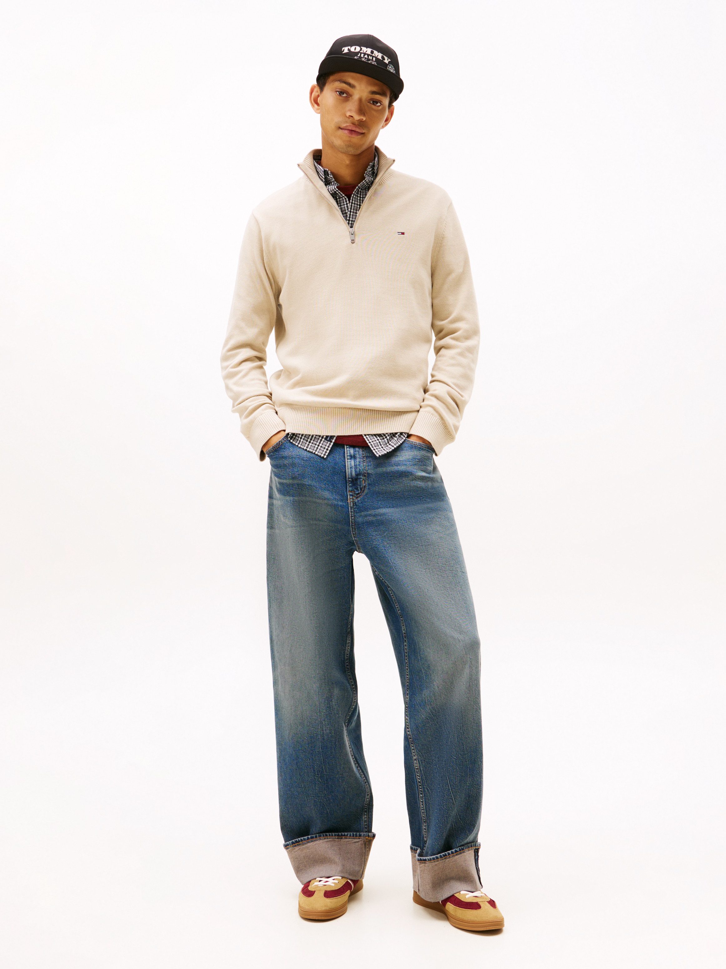 Tommy Jeans Strickpullover TJM SLM ESS LIGHT ¼ ZIP SWTR EXT Mit Rundhalsausschnitt