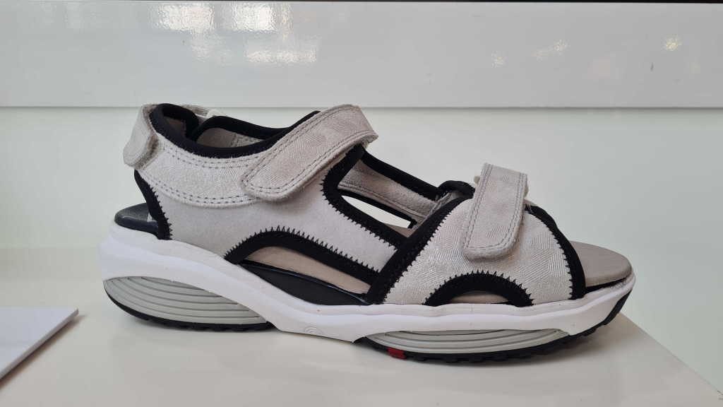Sandalette