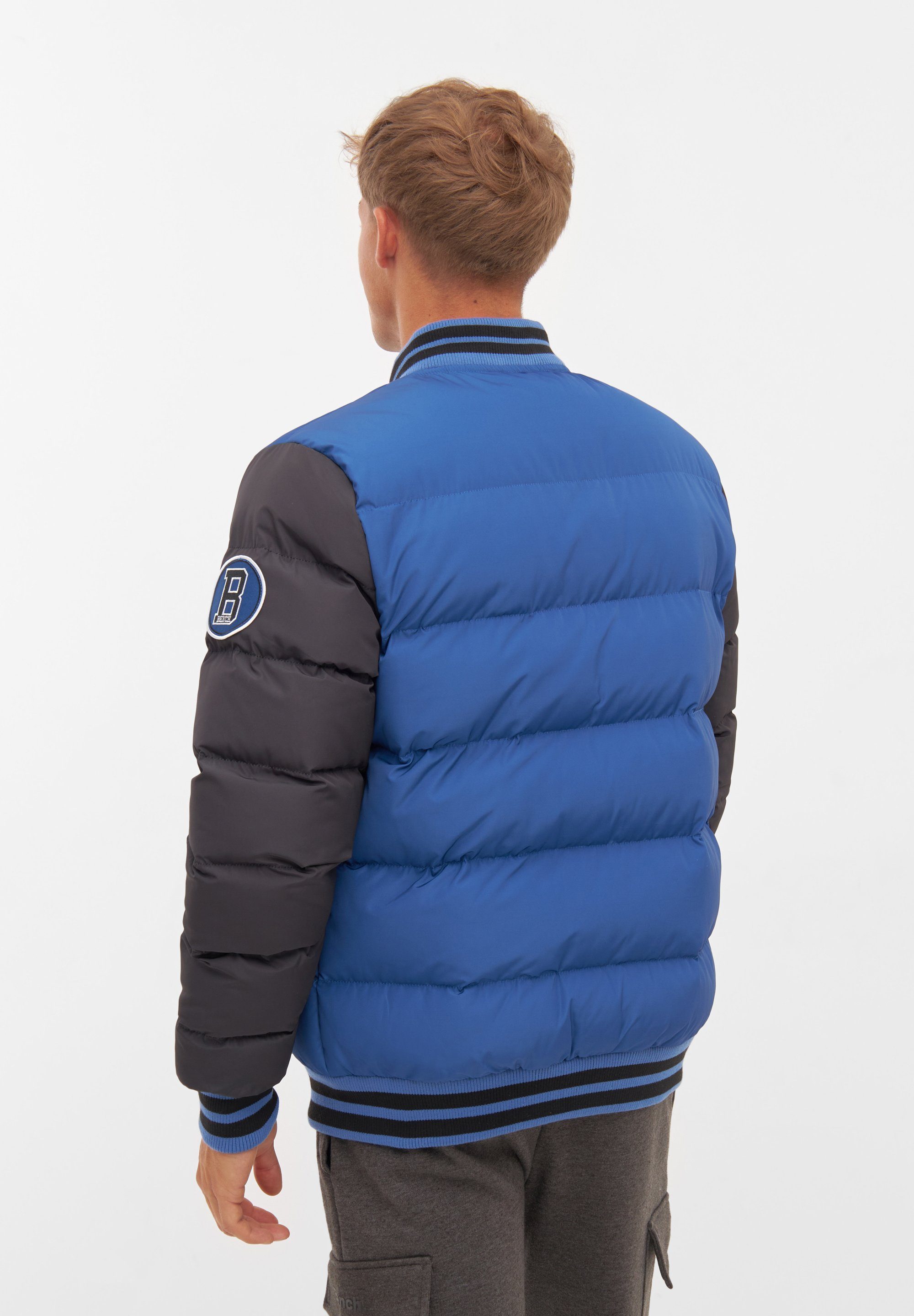 stylische und / Bench. REGGIE COBALT Winterjacke Warme BLUE BLACK Jacke
