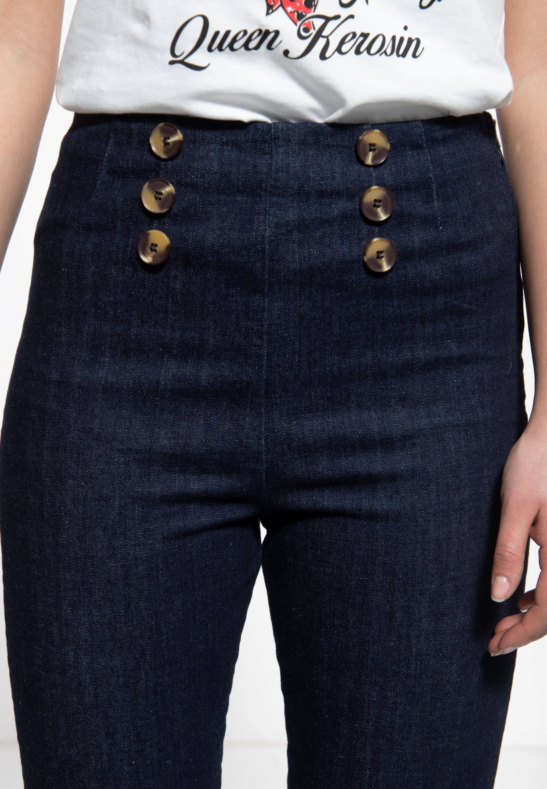 QueenKerosin Slim-fit-Jeans Beinabschlüsse mit Schlitz