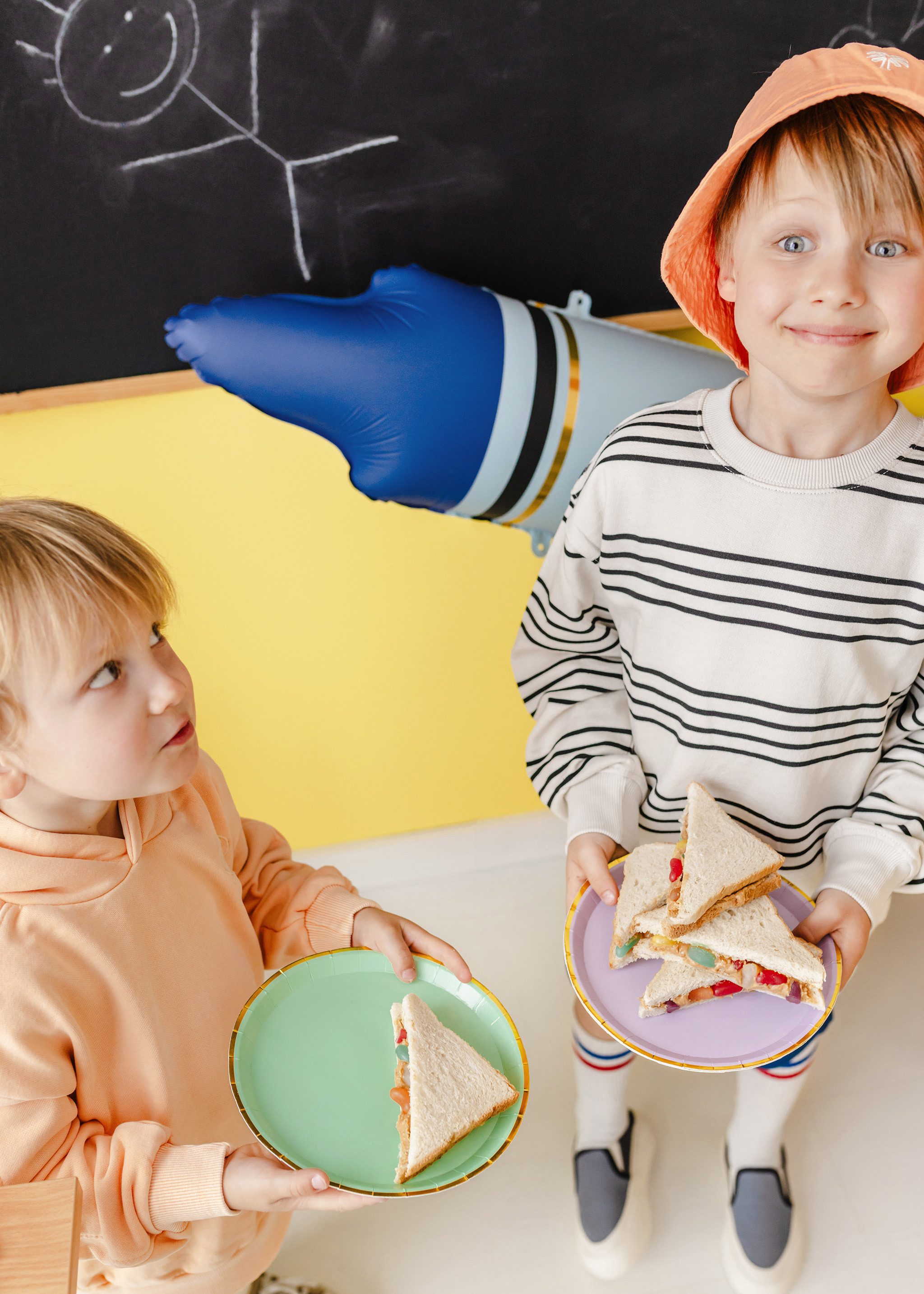 partydeco Teller, Pappteller 21cm mit Goldrand 6er Set Bunt Pastell / Gold