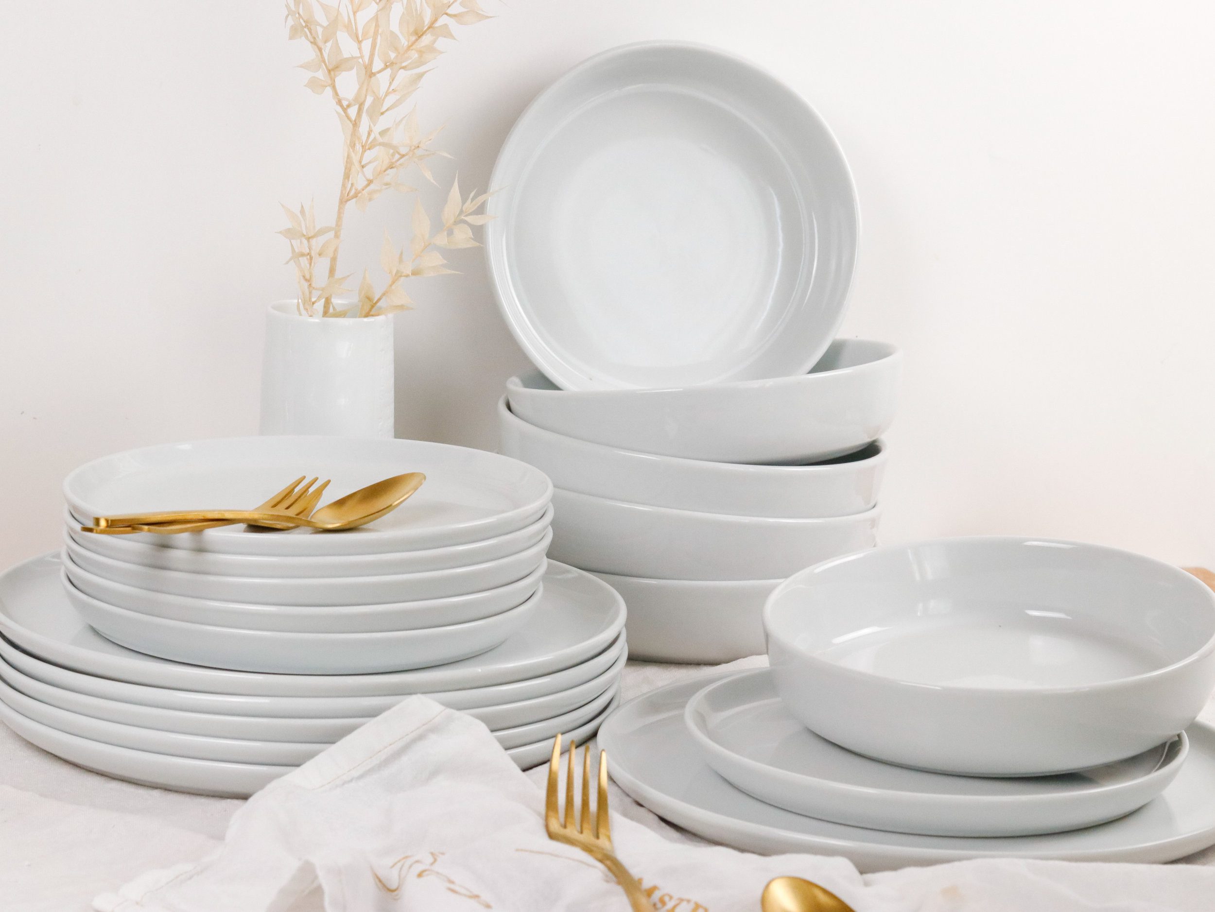 MÄSER Tafelservice NAVINA, Teller Set, Porzellan (18-tlg), 6 Personen, Porzellan