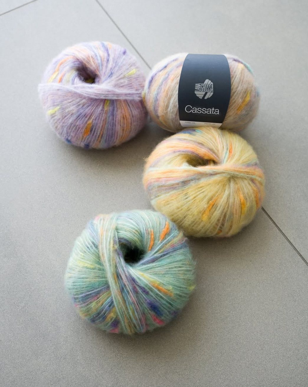 LANA GROSSA CASSATA Häkelwolle, 175 m (Flauschiges Effektgarn mit bunten Farbspots aus Baumwolle), 50 g