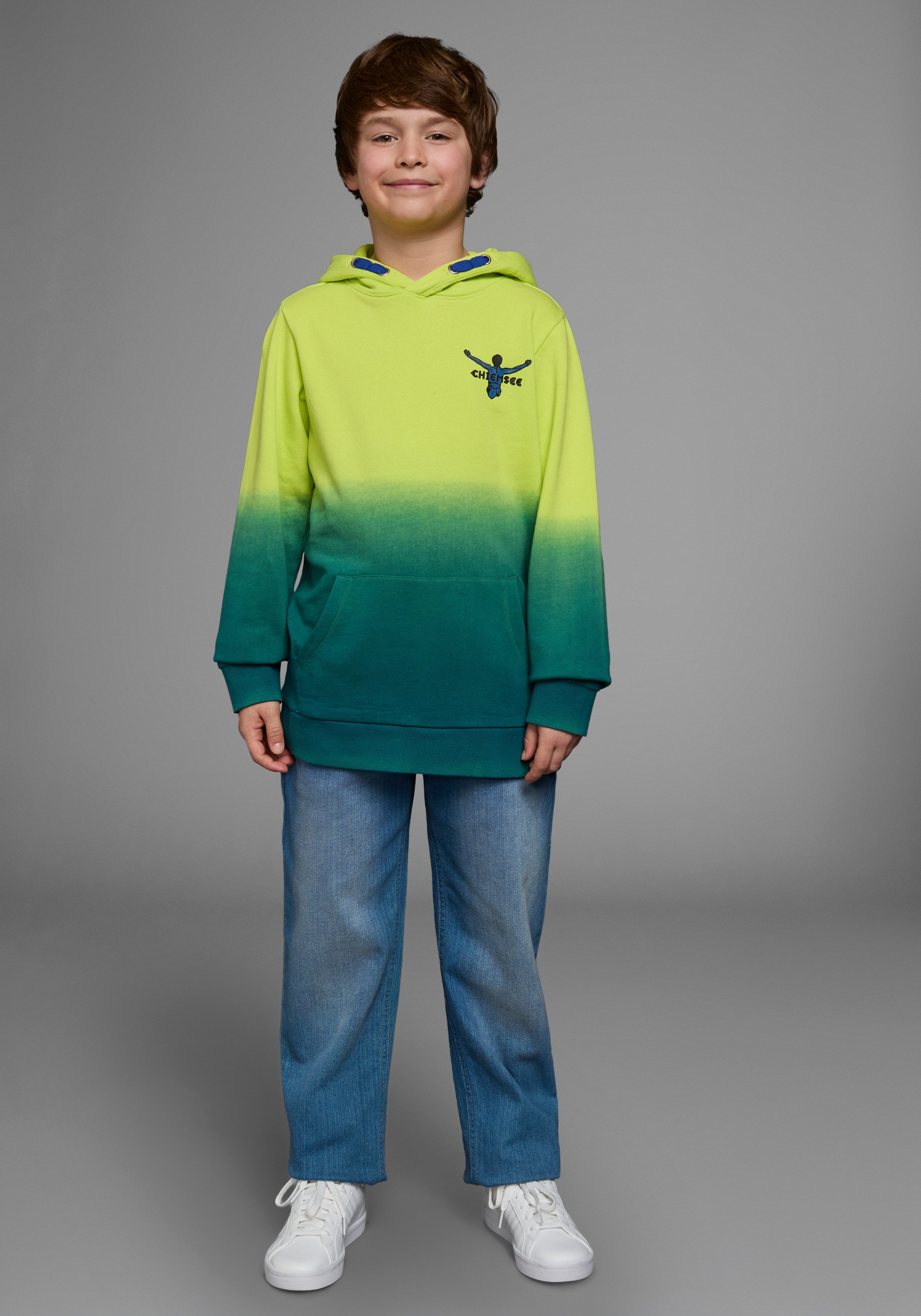 Chiemsee Kapuzensweatshirt Farbverlaufshirt Langarm, bedruckt, Rundhalsausschnitt, aus 100% Baumwolle – Bild 4 von 5