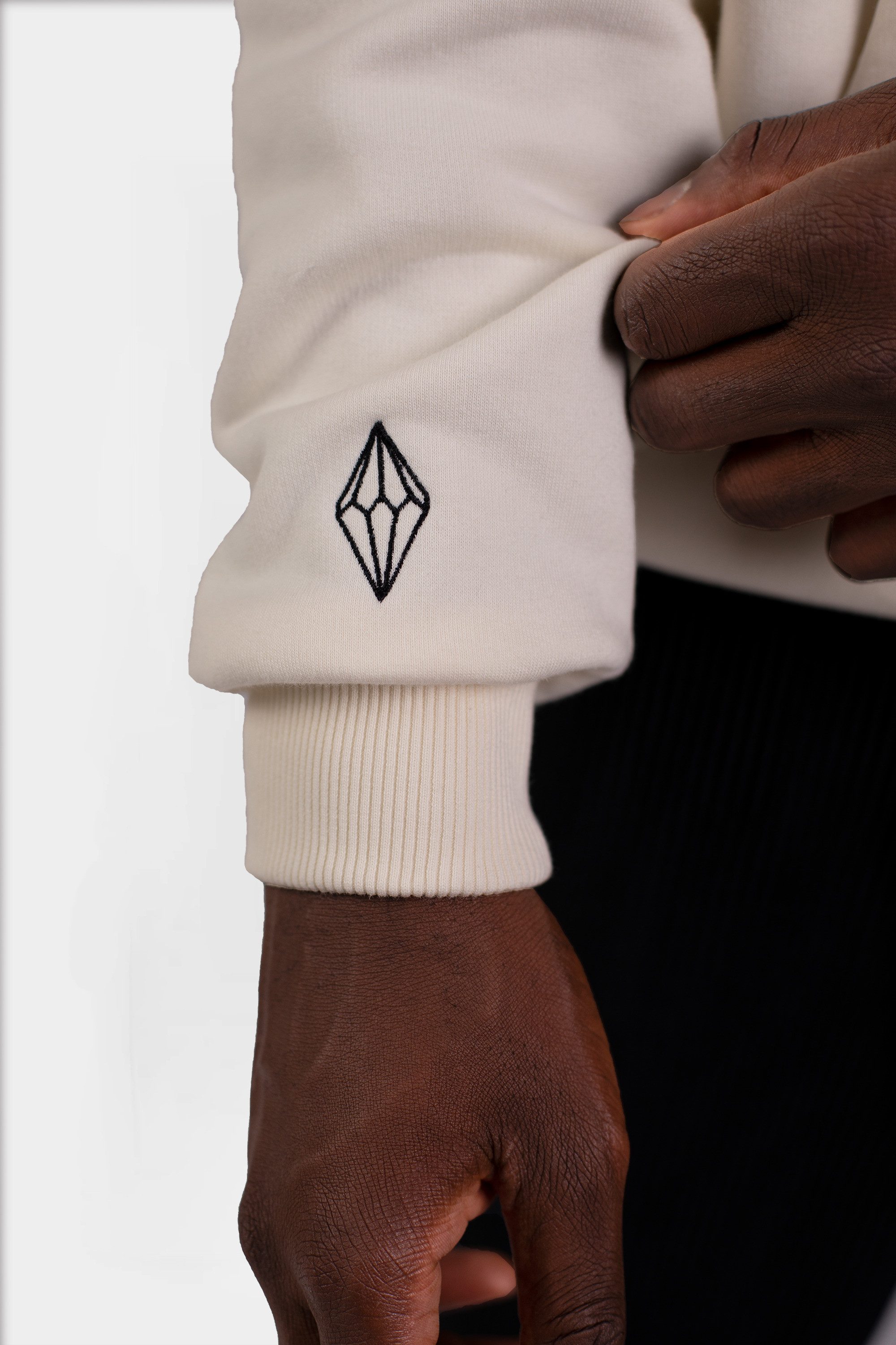 Crystal Paris Kapuzenpullover Doom (1-tlg)