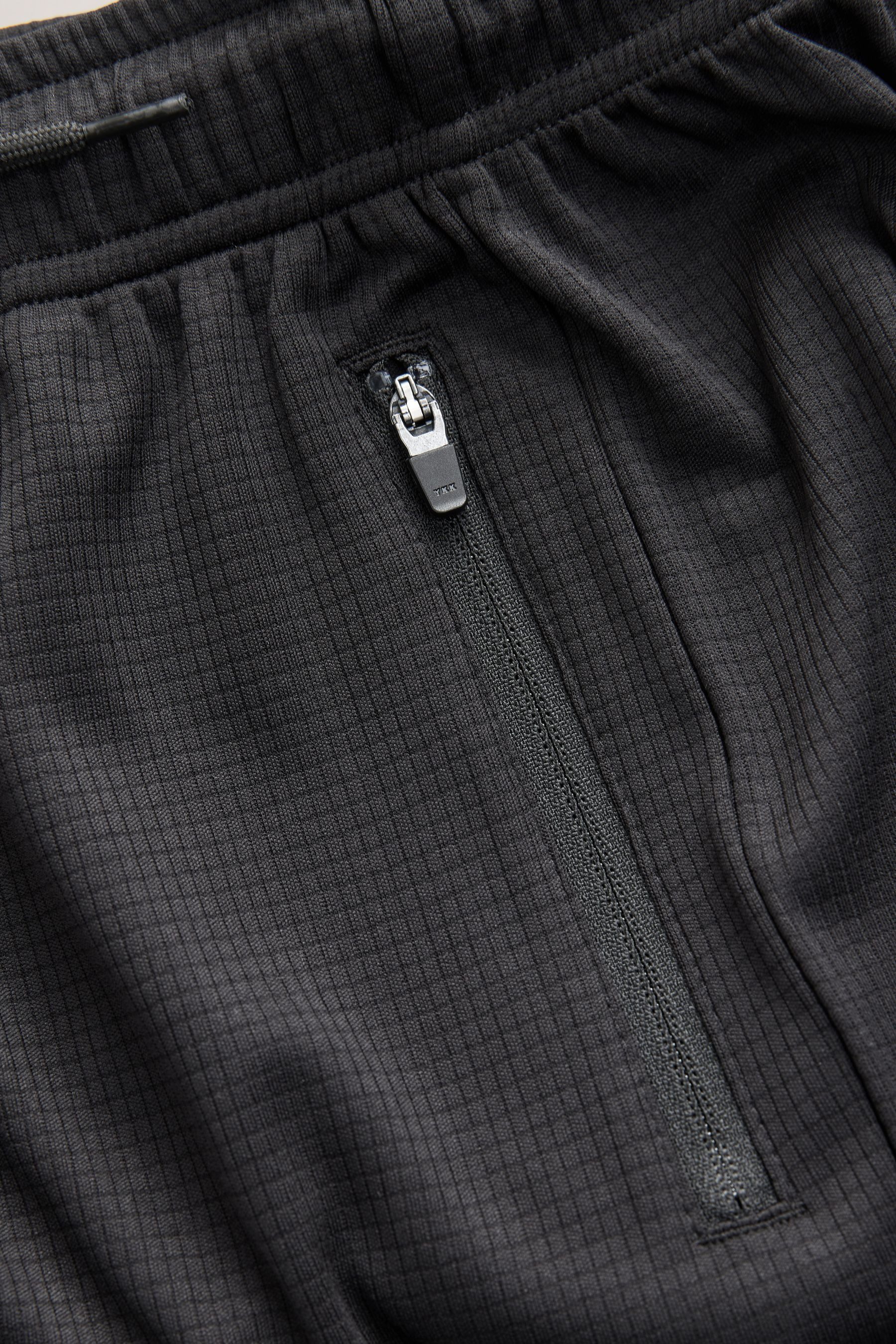 Next T-Shirt & Shorts Set aus sportlichem T-Shirt und Shorts (2-tlg)