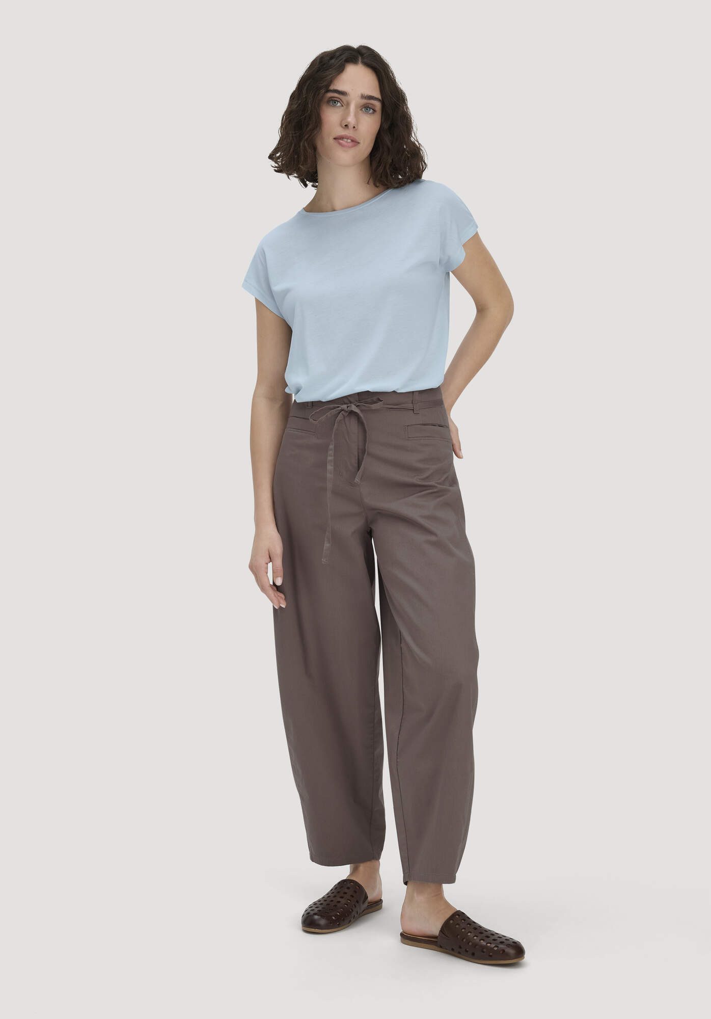 Hessnatur Stoffhose aus Bio-Baumwolle mit Elasthan (1-tlg)