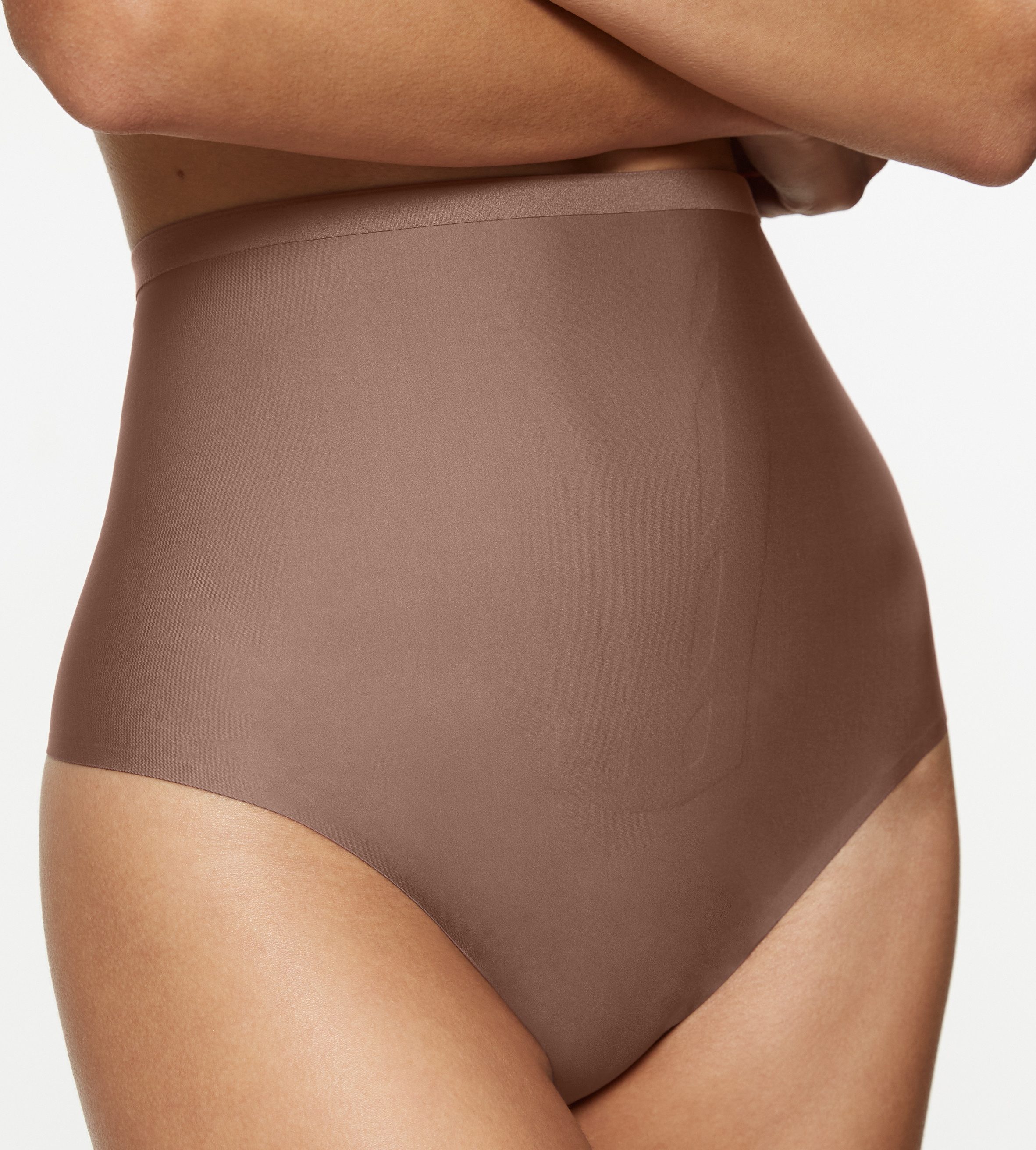 Triumph Shapingstring Shape Smart formend, leicht, nahtlos, elastisch, mit Power-Mesh-Zonen