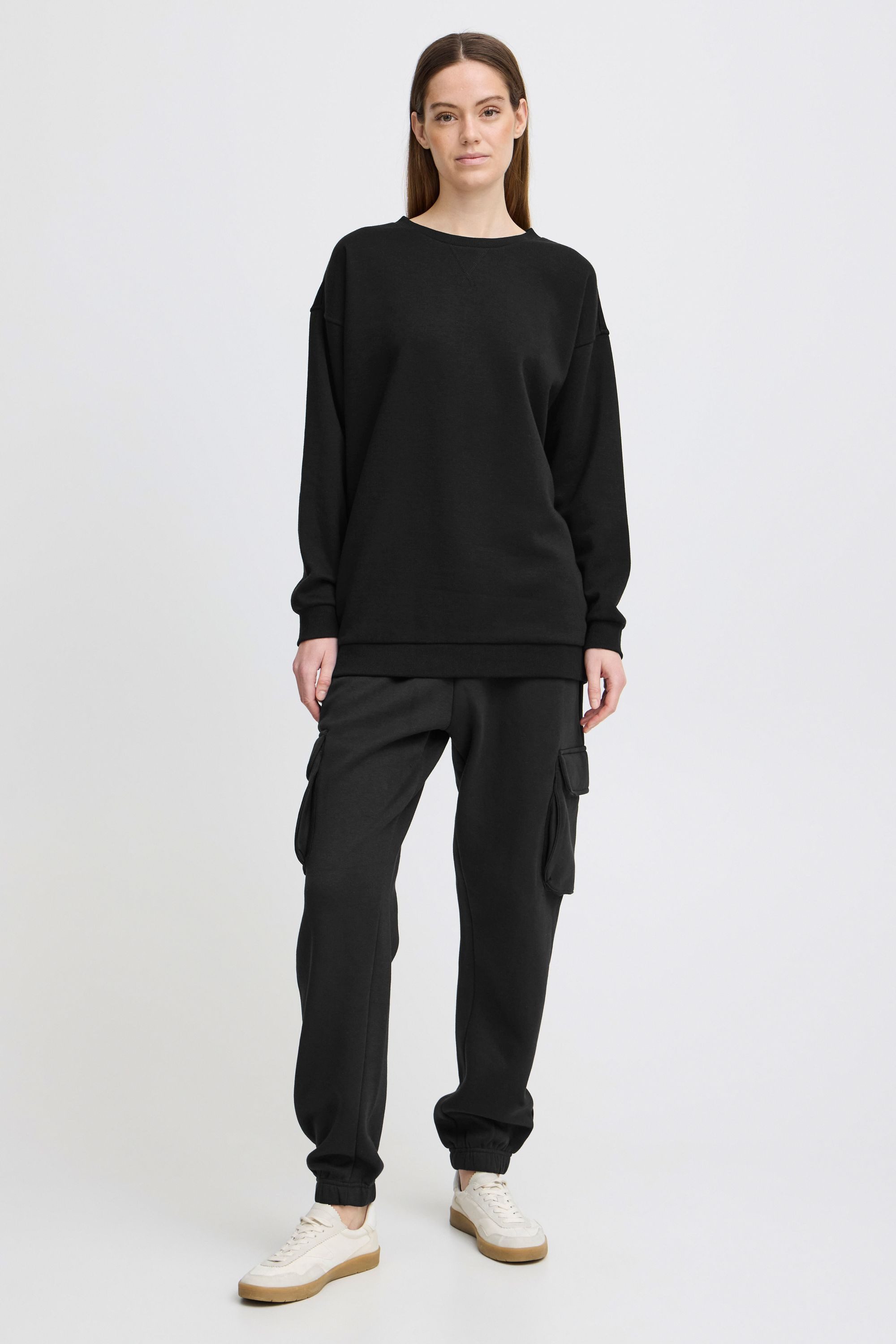 OXMO Sweatshirt OMHillary Modischer Rundhalspullover in längerem Schnitt günstig online kaufen