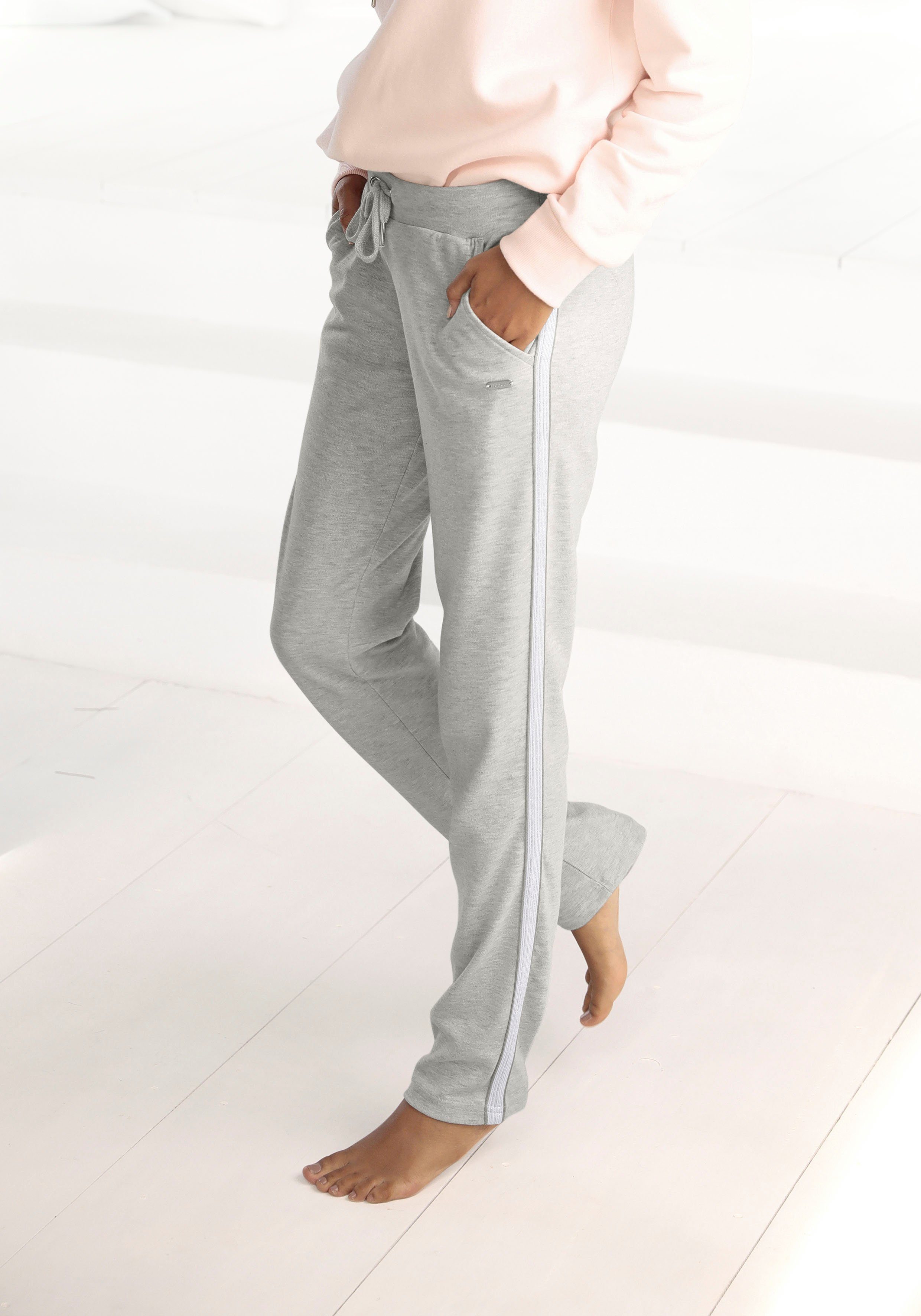 [wieder! Auffüllen! ! ] Bench. Loungewear Homewearhose mit Metallic-Streifen, hellgrau Loungewear, Loungeanzug